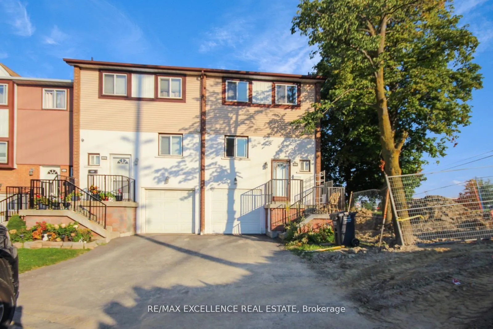 Photo 1 of Unit 43, 62 Moregate Crescent, Brampton, Central Park — HOMEH