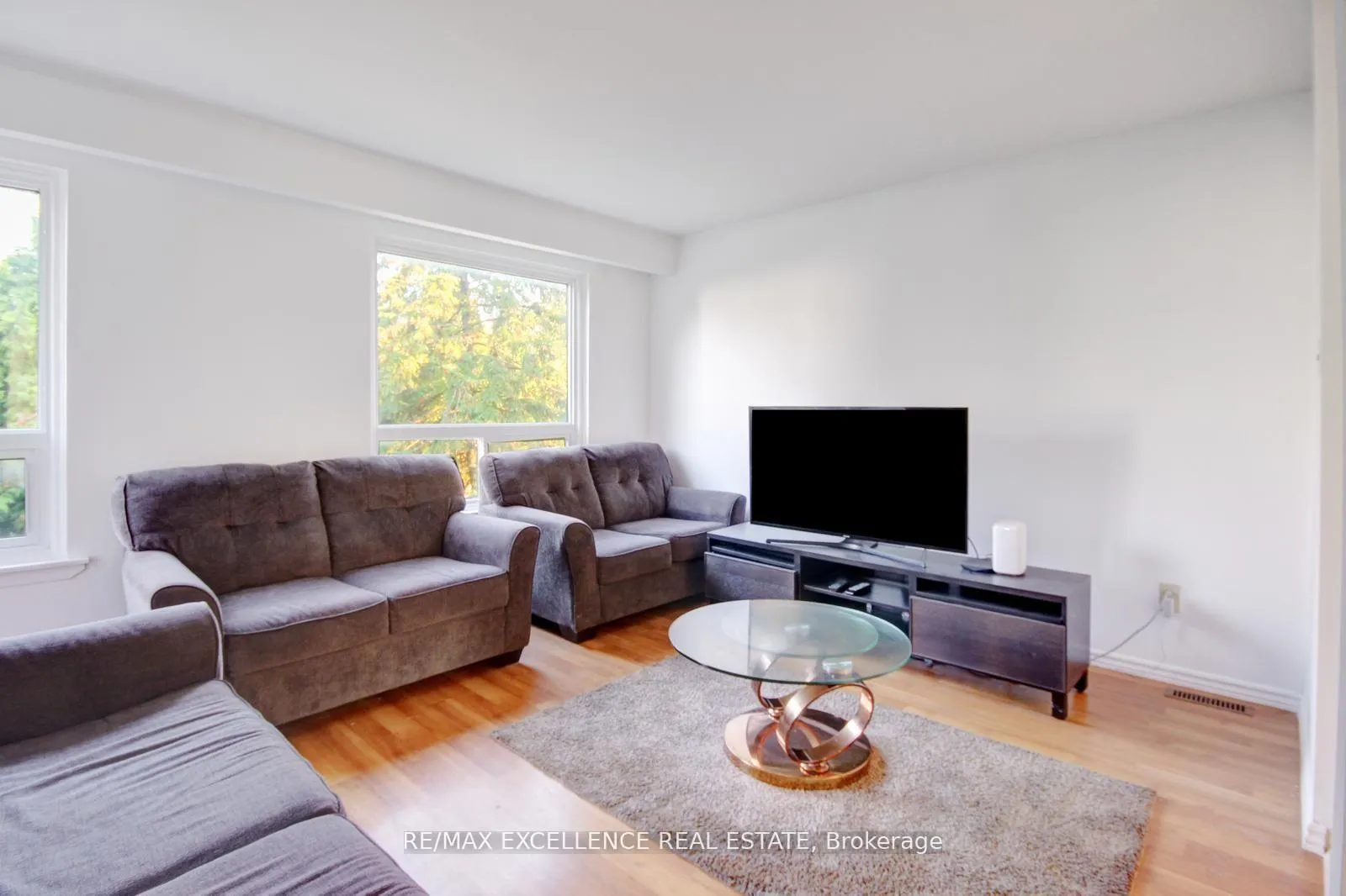 Photo 4 of Unit 43, 62 Moregate Crescent, Brampton, Central Park — HOMEH