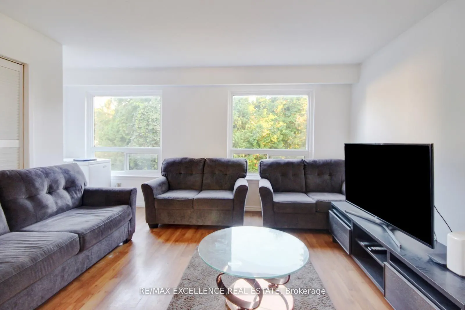 Photo 5 of Unit 43, 62 Moregate Crescent, Brampton, Central Park — HOMEH
