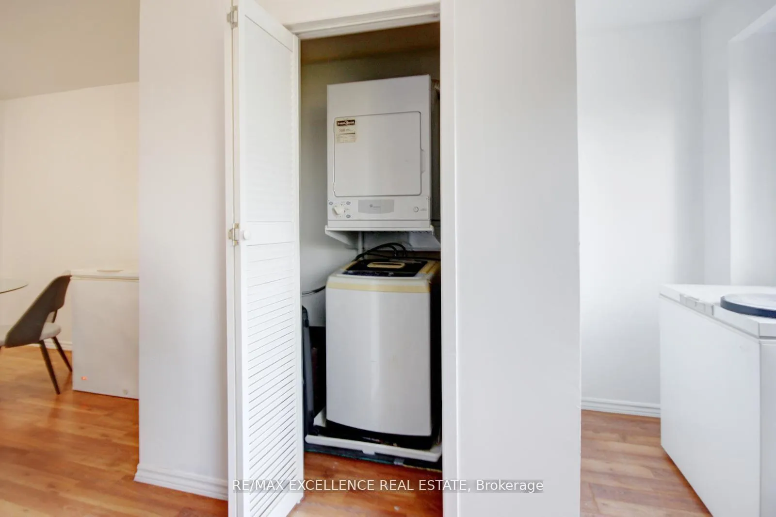 Photo 11 of Unit 43, 62 Moregate Crescent, Brampton, Central Park — HOMEH