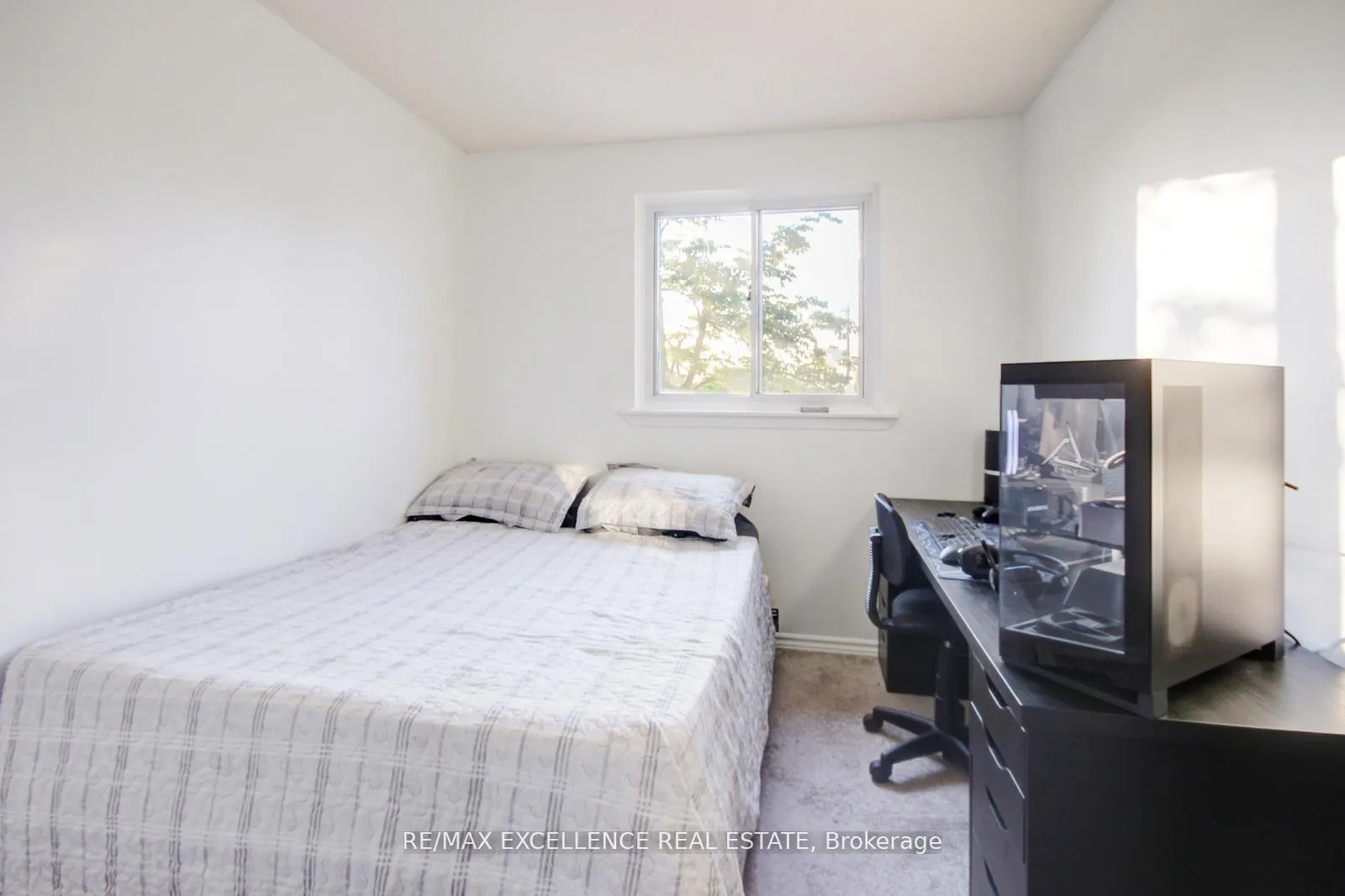 Photo 16 of Unit 43, 62 Moregate Crescent, Brampton, Central Park — HOMEH