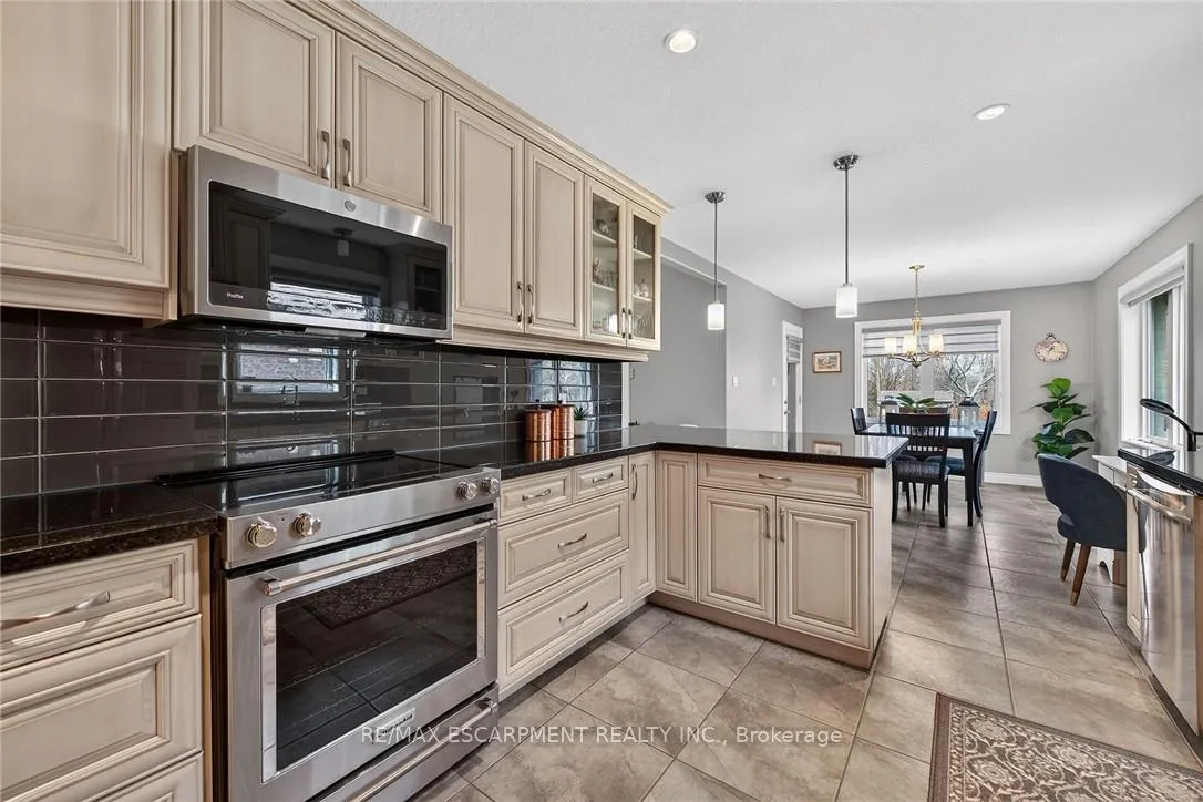 Photo 19 of 117 Willowdale Crescent, Norfolk, Port Dover — HOMEH