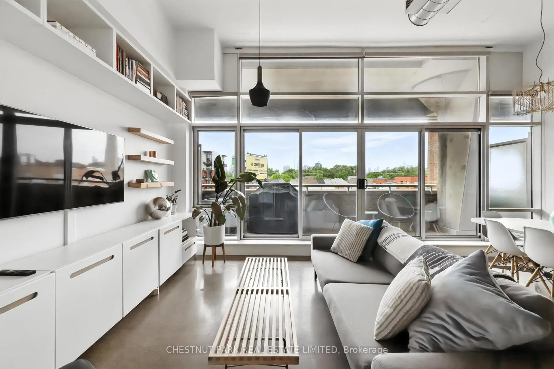 Photo 3 of Unit 404, 233 Carlaw Avenue, Toronto, South Riverdale — HOMEH