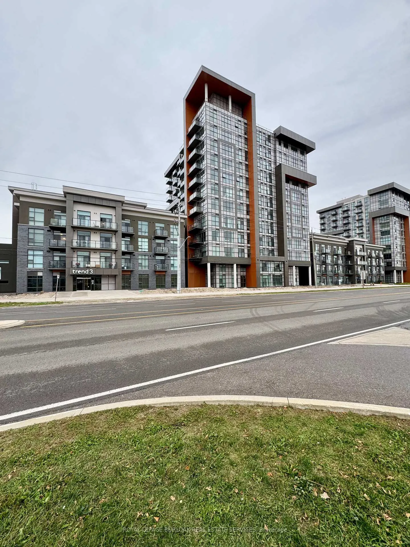Photo 1 of Unit 801, 470 Dundas Street E, Hamilton, Waterdown — HOMEH