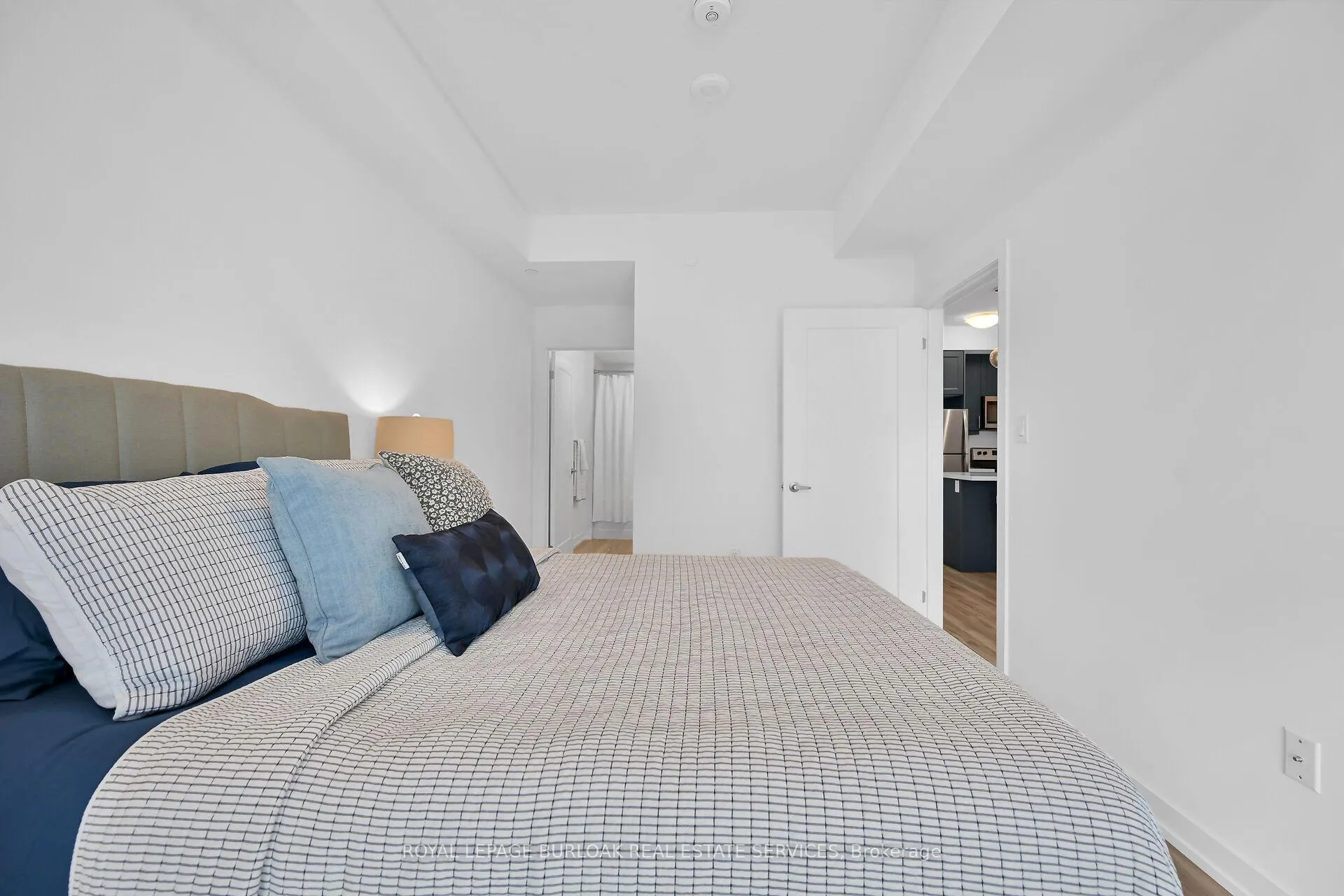 Photo 15 of Unit 801, 470 Dundas Street E, Hamilton, Waterdown — HOMEH