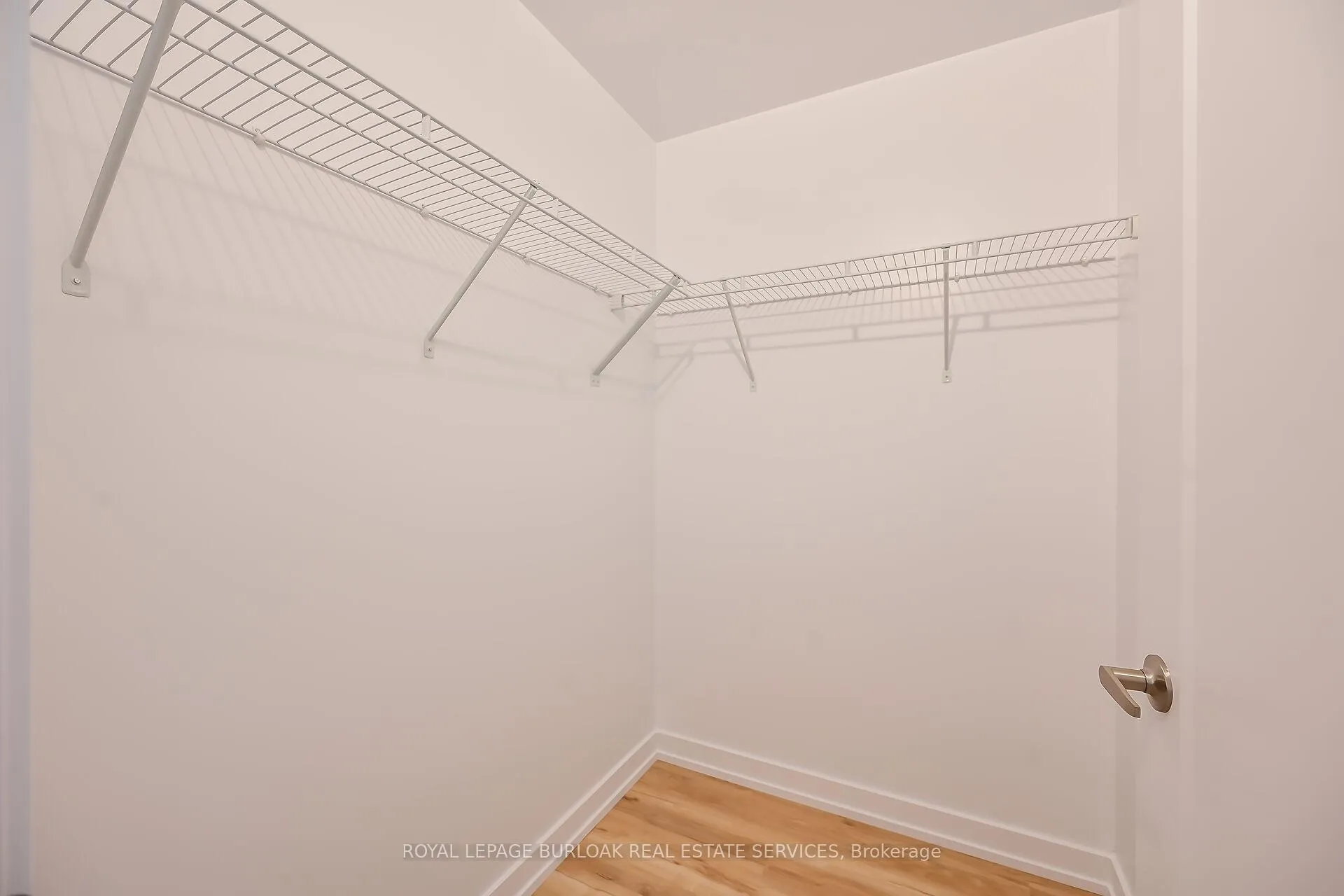 Photo 16 of Unit 801, 470 Dundas Street E, Hamilton, Waterdown — HOMEH