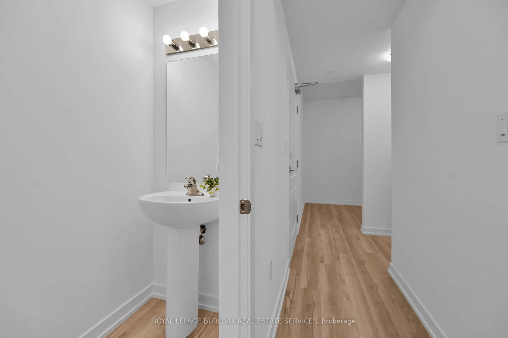 Photo 19 of Unit 801, 470 Dundas Street E, Hamilton, Waterdown — HOMEH