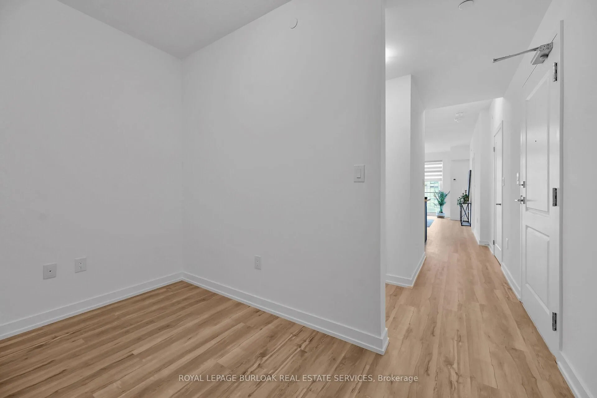 Photo 21 of Unit 801, 470 Dundas Street E, Hamilton, Waterdown — HOMEH