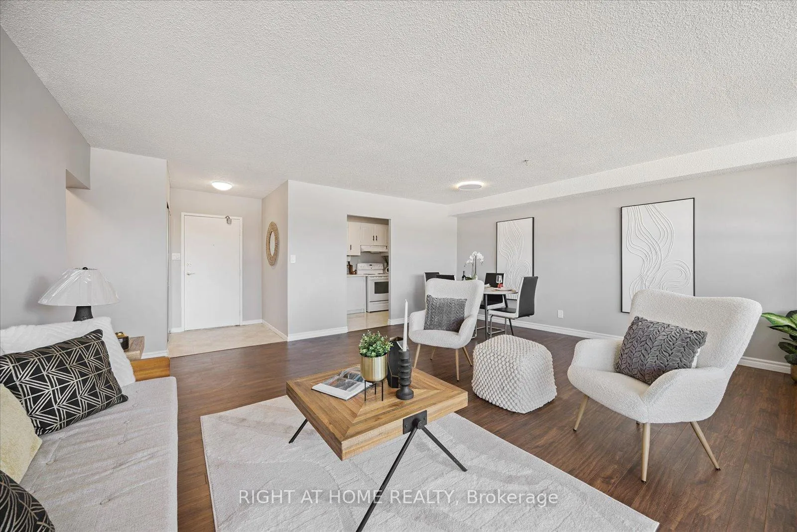 Photo 9 of Unit 411, 55 William Street E, Oshawa, McLaughlin — HOMEH