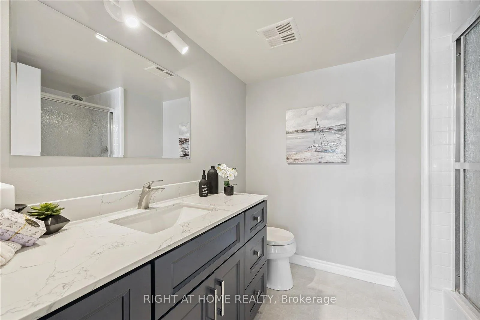 Photo 24 of Unit 411, 55 William Street E, Oshawa, McLaughlin — HOMEH