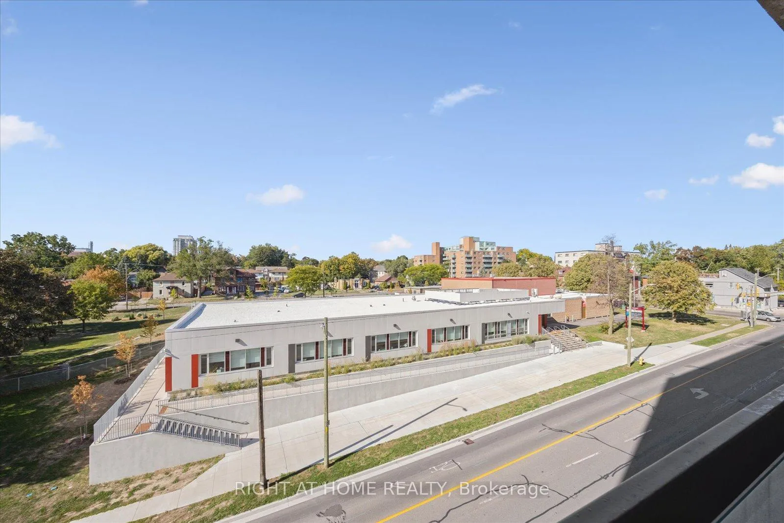 Photo 27 of Unit 411, 55 William Street E, Oshawa, McLaughlin — HOMEH