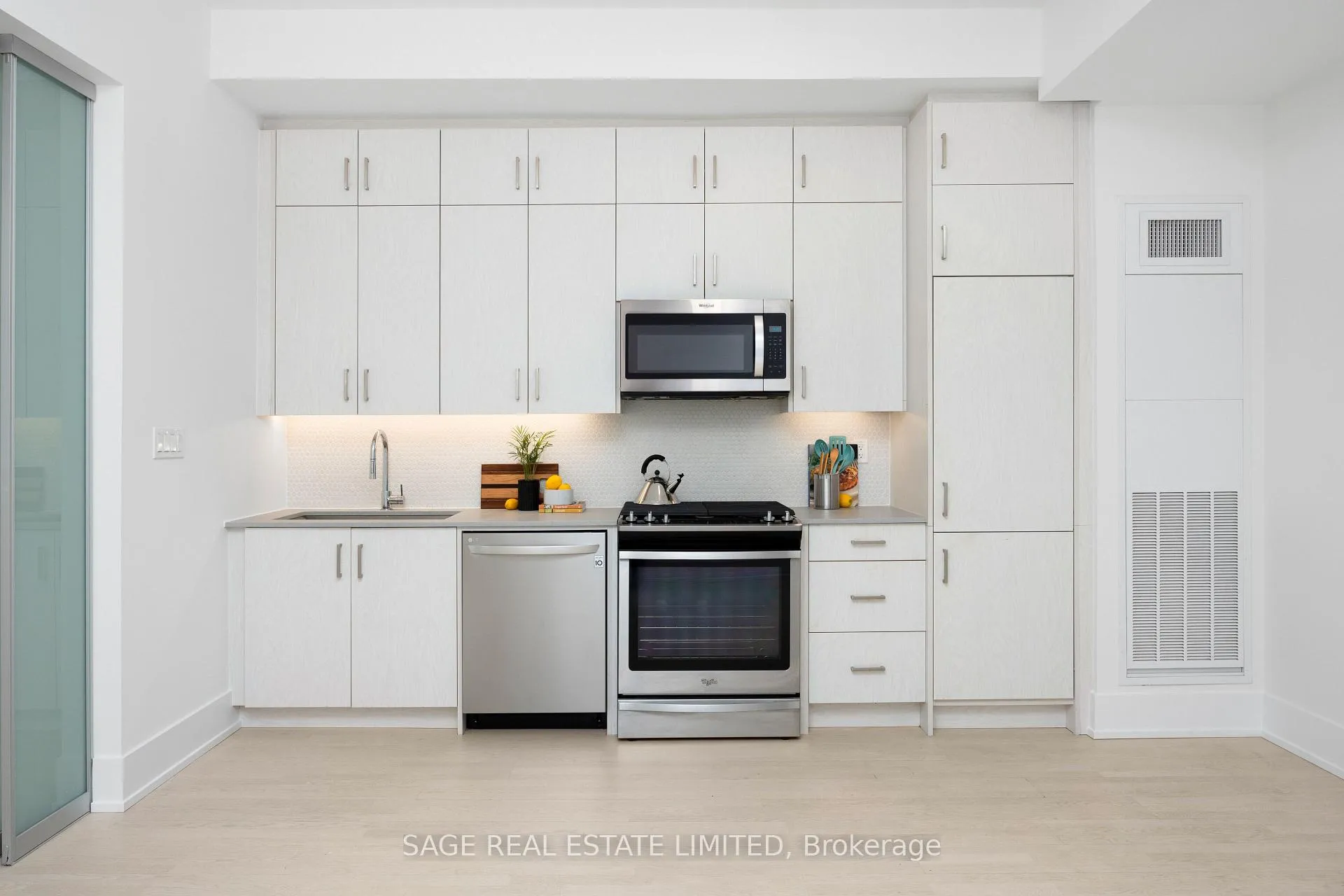 Photo 8 of Unit 102, 14 Dewhurst Boulevard, Toronto, Danforth — HOMEH