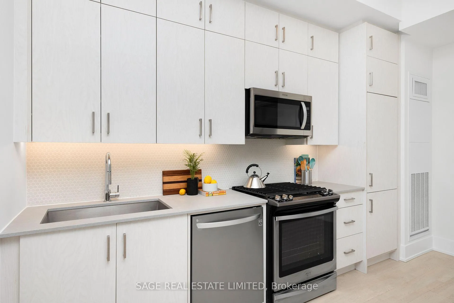 Photo 9 of Unit 102, 14 Dewhurst Boulevard, Toronto, Danforth — HOMEH