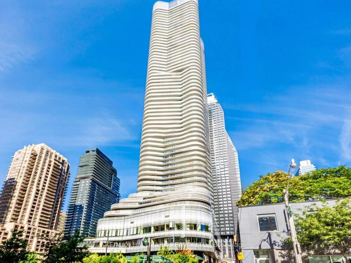 Front of Unit 3909, 11 Wellesley Street W