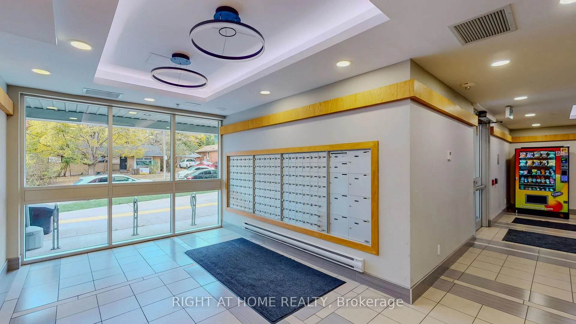 Photo 7 of Unit 1618, 258A Sunview Street, Waterloo — HOMEH