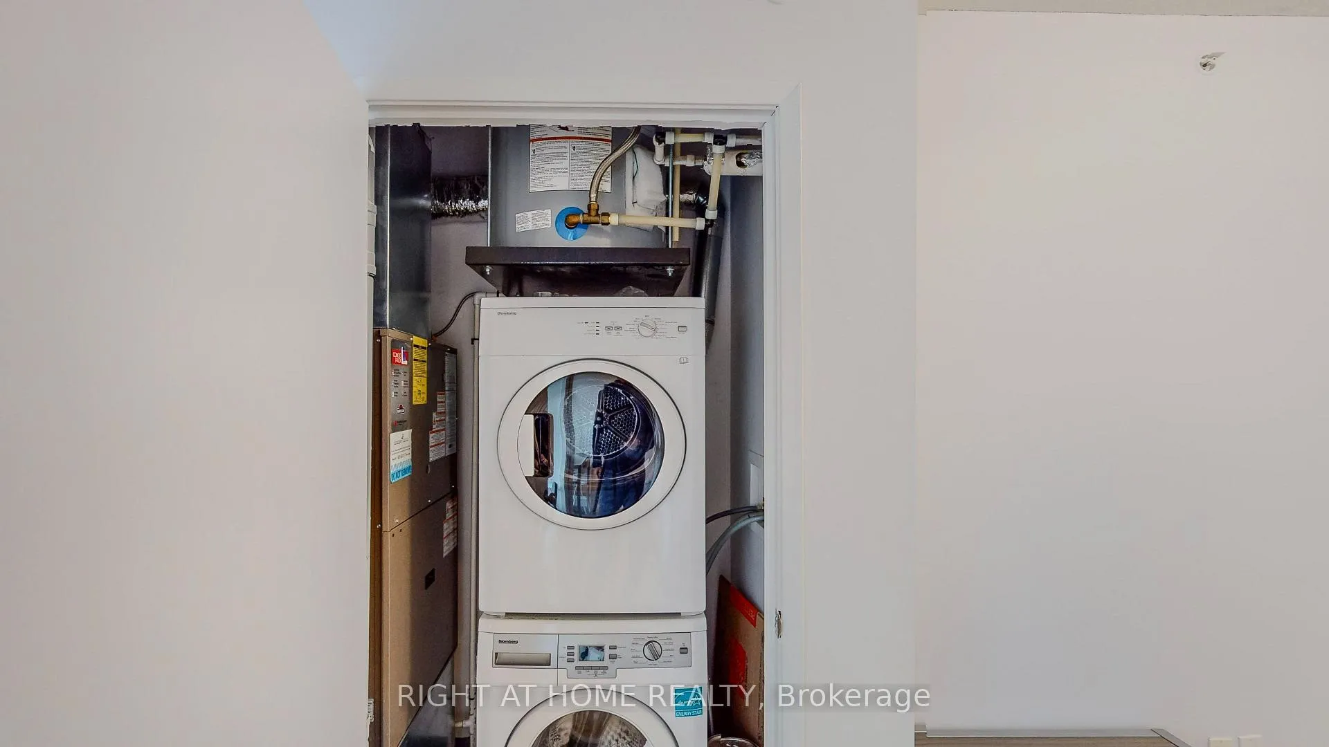 Photo 15 of Unit 1618, 258A Sunview Street, Waterloo — HOMEH