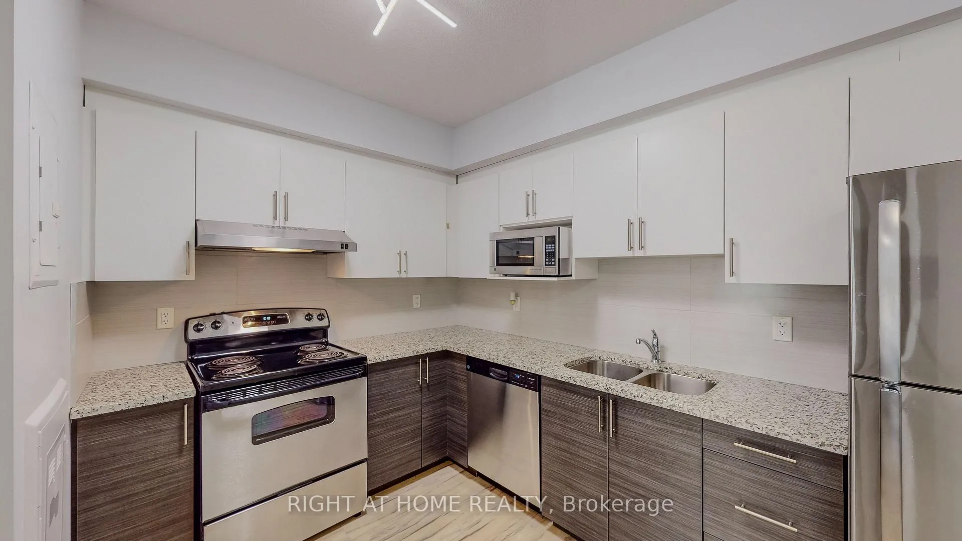 Photo 17 of Unit 1618, 258A Sunview Street, Waterloo — HOMEH