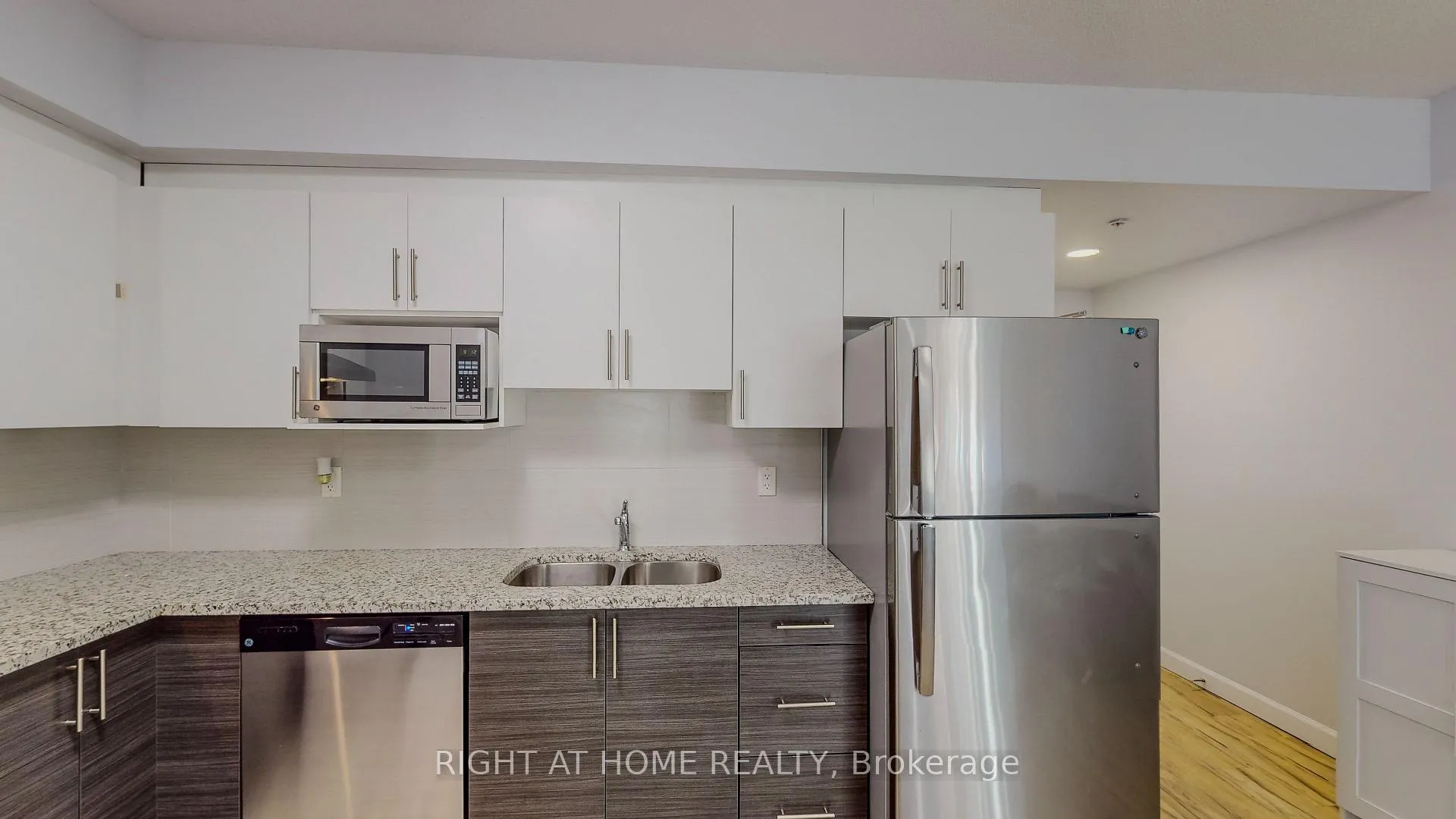 Photo 18 of Unit 1618, 258A Sunview Street, Waterloo — HOMEH