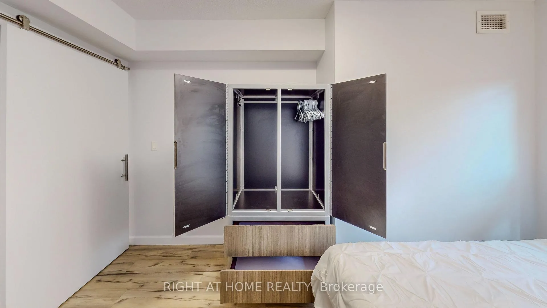 Photo 28 of Unit 1618, 258A Sunview Street, Waterloo — HOMEH