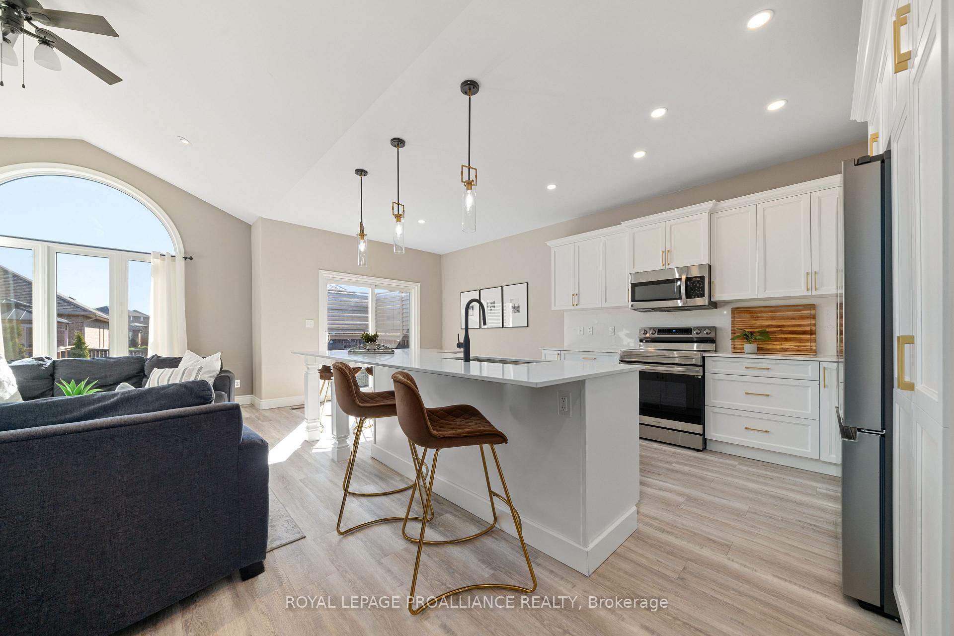 Photo 12 of 66 Scenic Drive, Belleville, Thurlow Ward — HOMEH