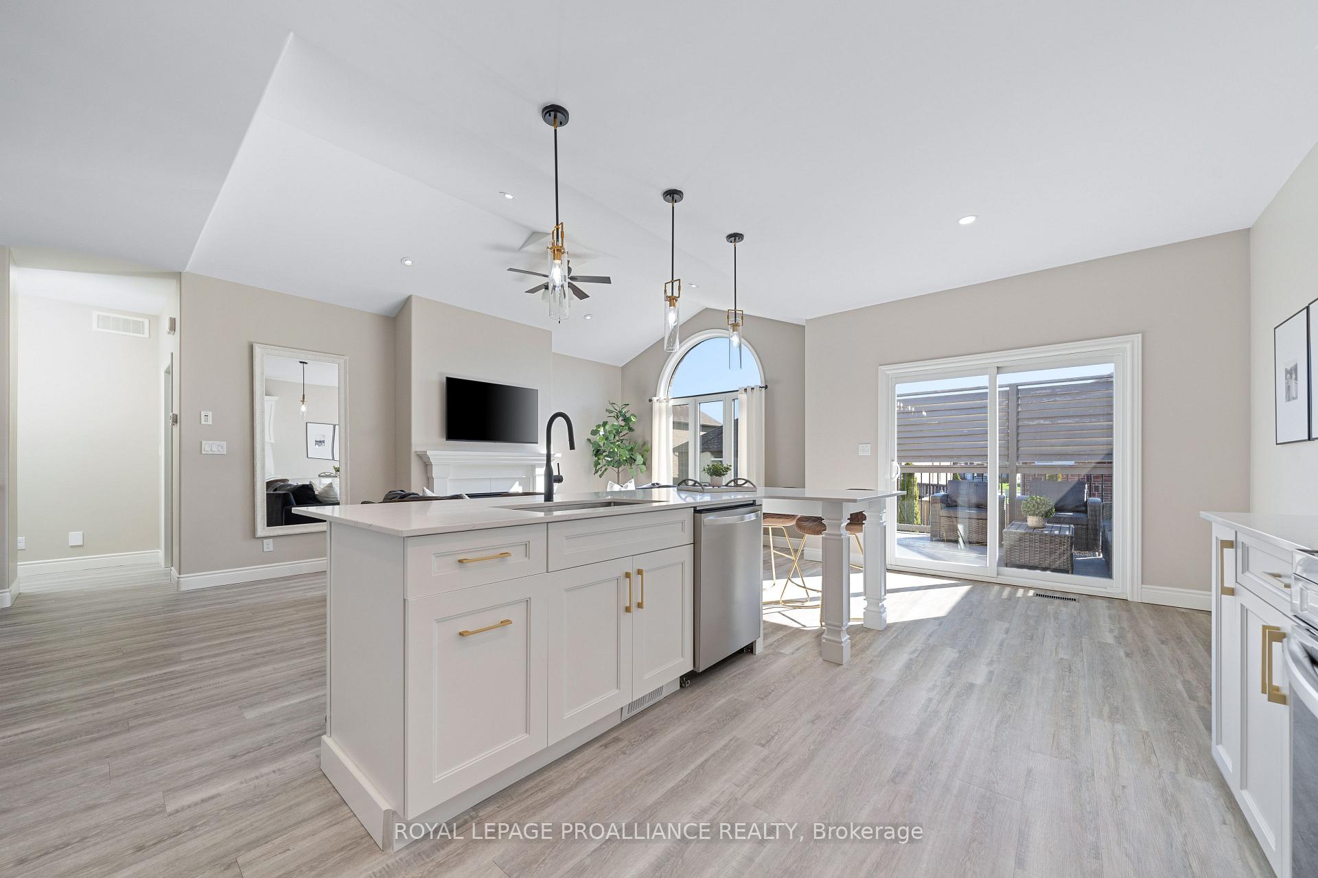 Photo 14 of 66 Scenic Drive, Belleville, Thurlow Ward — HOMEH