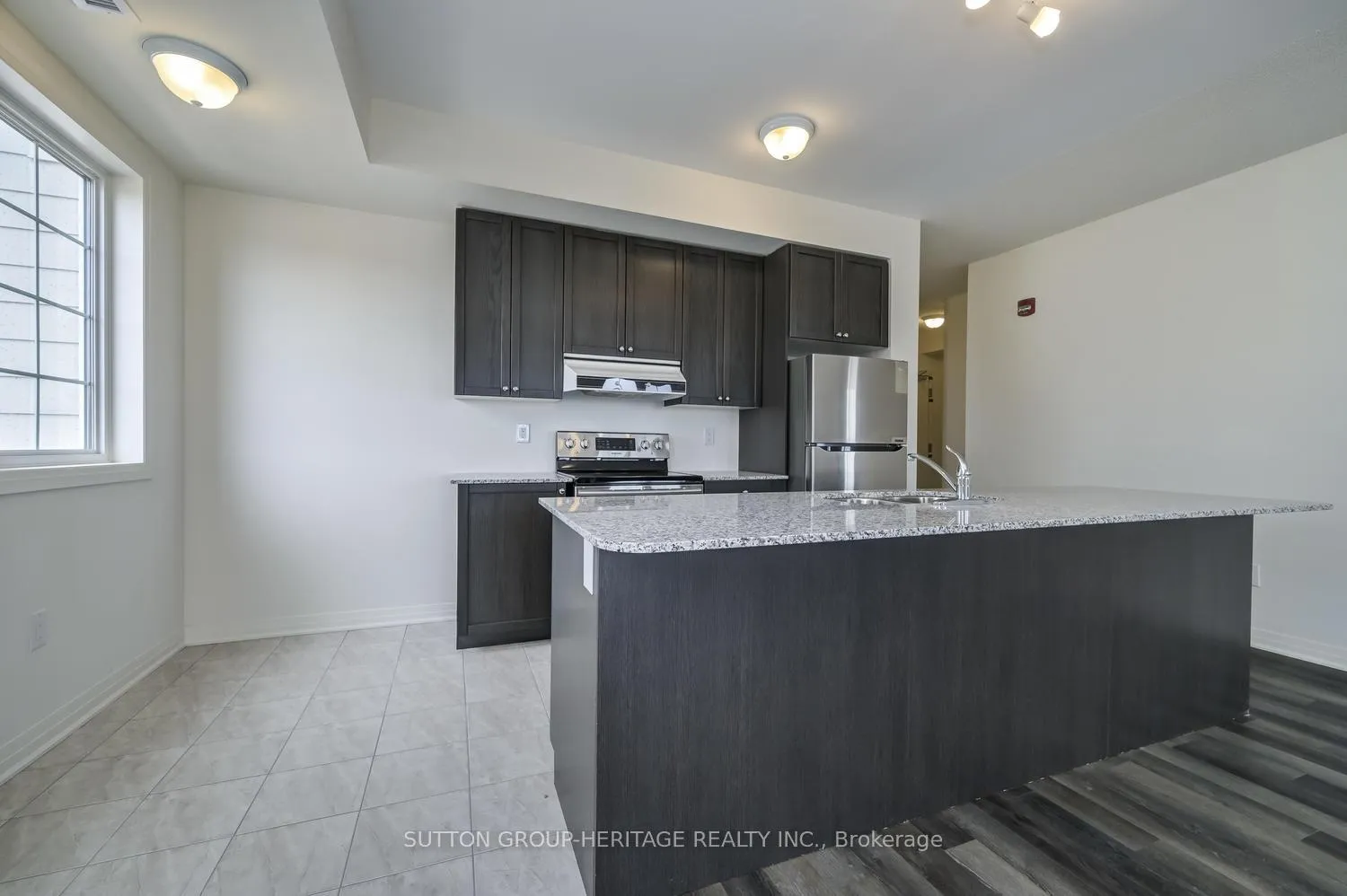 Photo 6 of Unit 304, 70 Shipway Avenue, Clarington, Newcastle — HOMEH