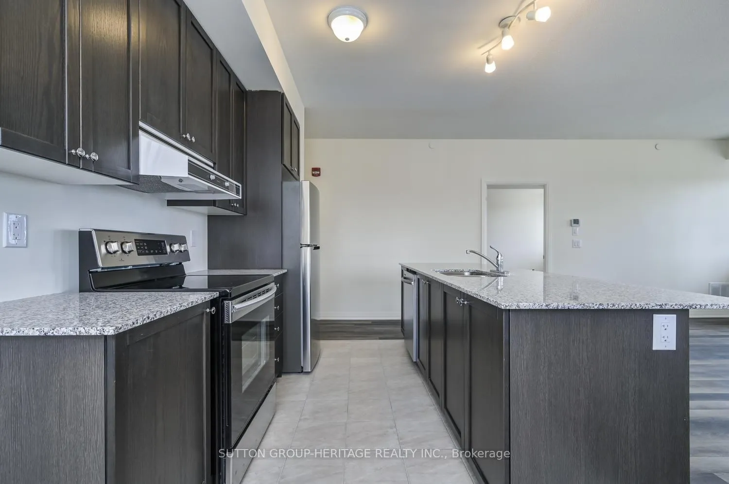 Photo 8 of Unit 304, 70 Shipway Avenue, Clarington, Newcastle — HOMEH