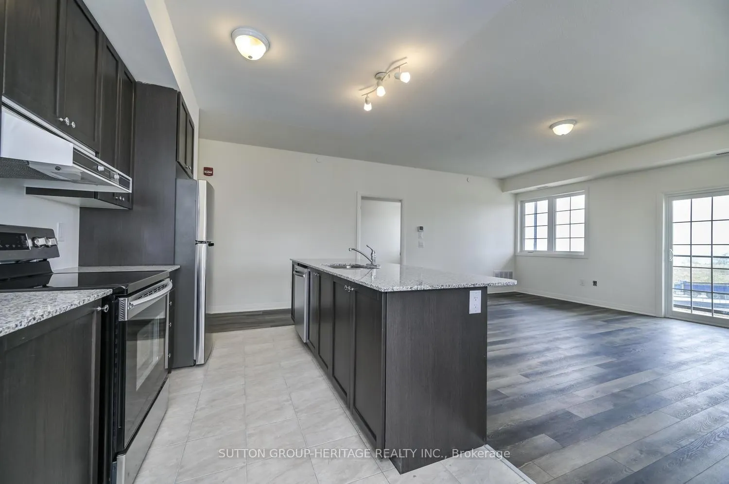 Photo 9 of Unit 304, 70 Shipway Avenue, Clarington, Newcastle — HOMEH