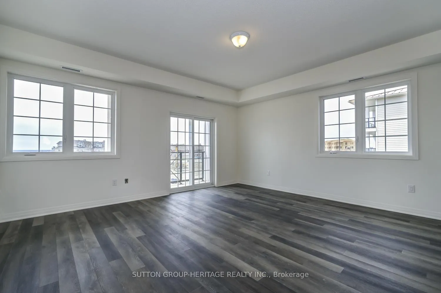 Photo 11 of Unit 304, 70 Shipway Avenue, Clarington, Newcastle — HOMEH