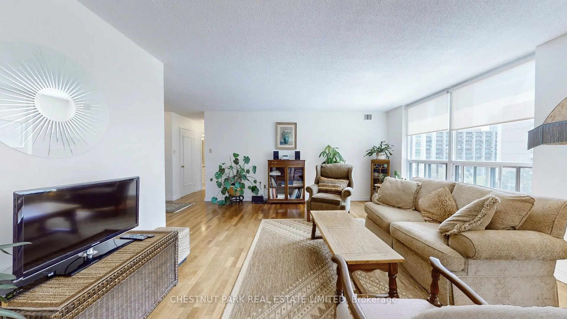 Photo 5 of Unit 810, 25 Maitland Street, Toronto, Church-Yonge Corridor — HOMEH