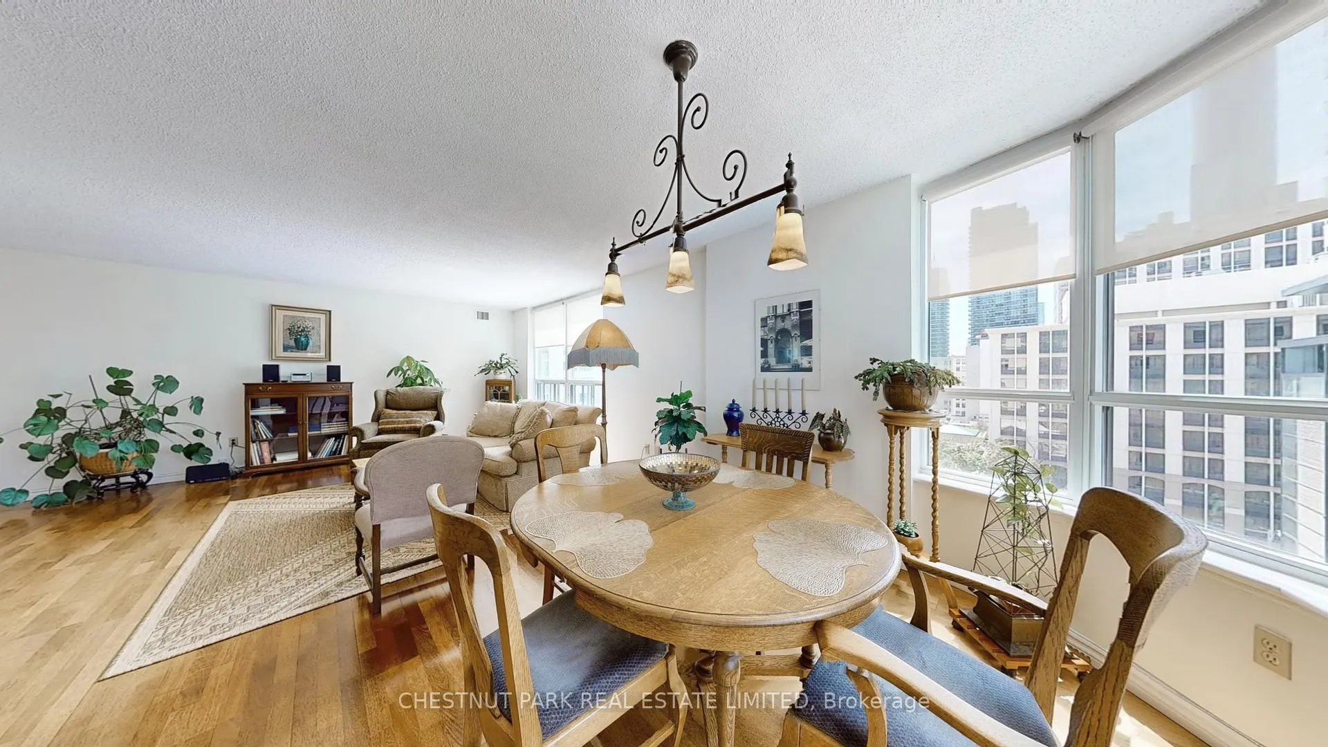 Photo 8 of Unit 810, 25 Maitland Street, Toronto, Church-Yonge Corridor — HOMEH