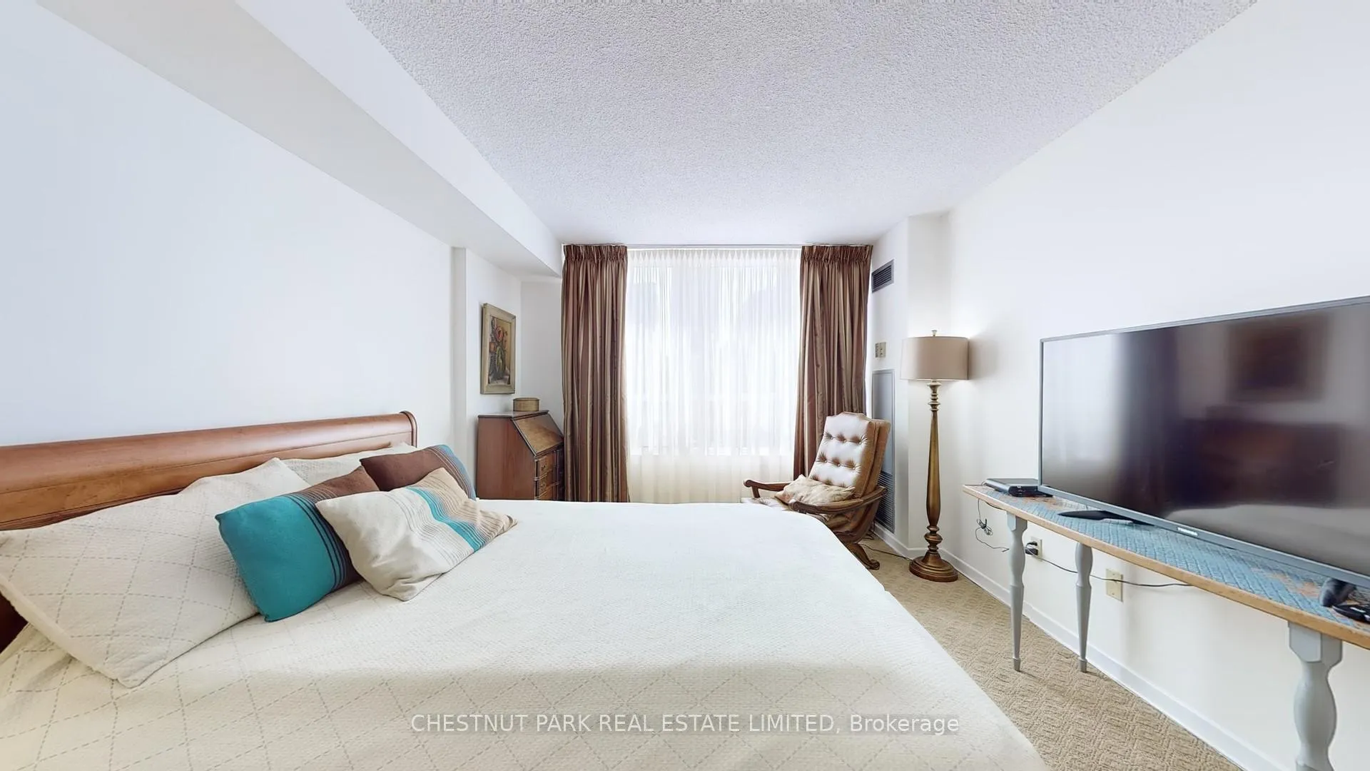 Photo 15 of Unit 810, 25 Maitland Street, Toronto, Church-Yonge Corridor — HOMEH