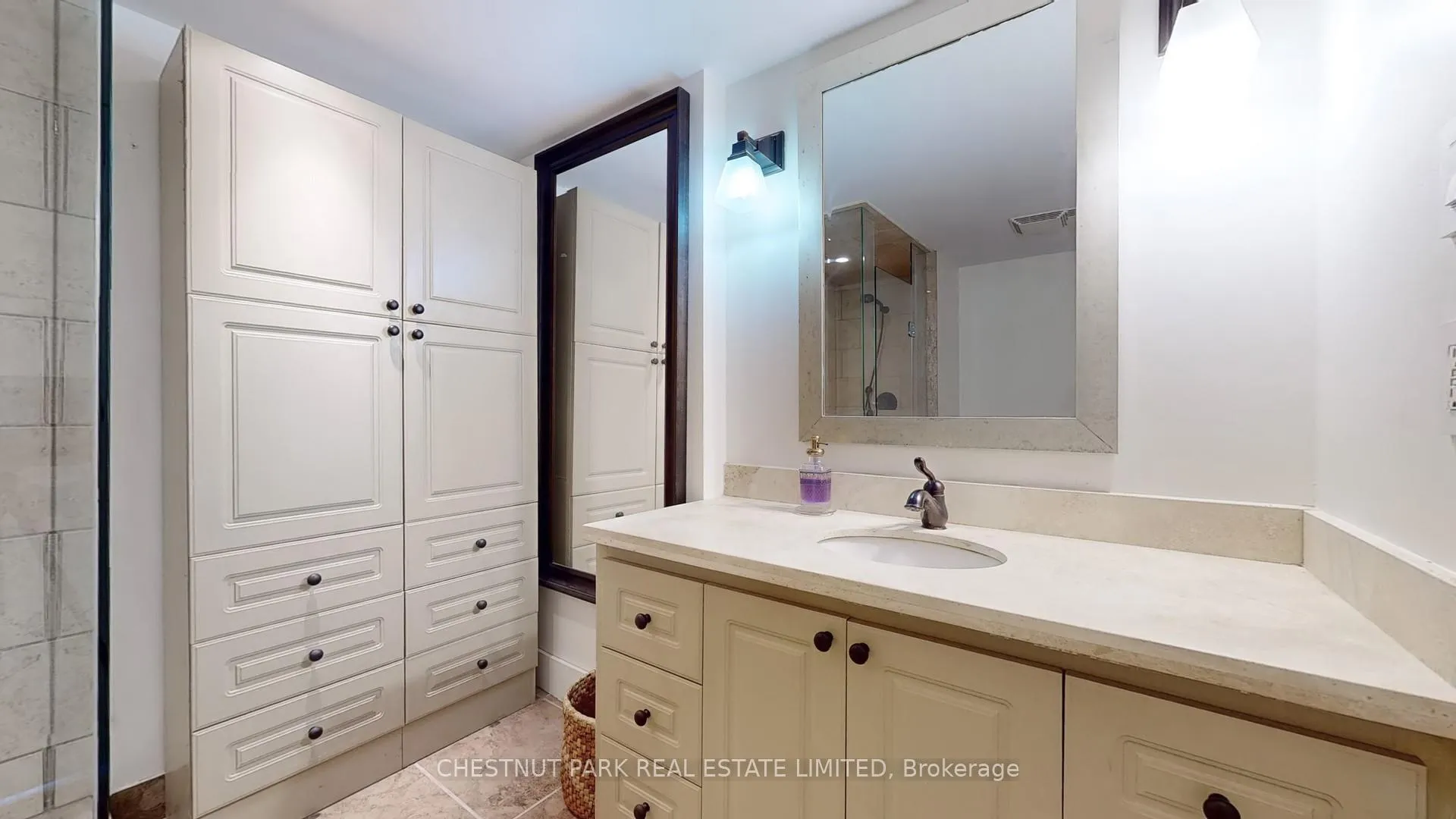 Photo 18 of Unit 810, 25 Maitland Street, Toronto, Church-Yonge Corridor — HOMEH
