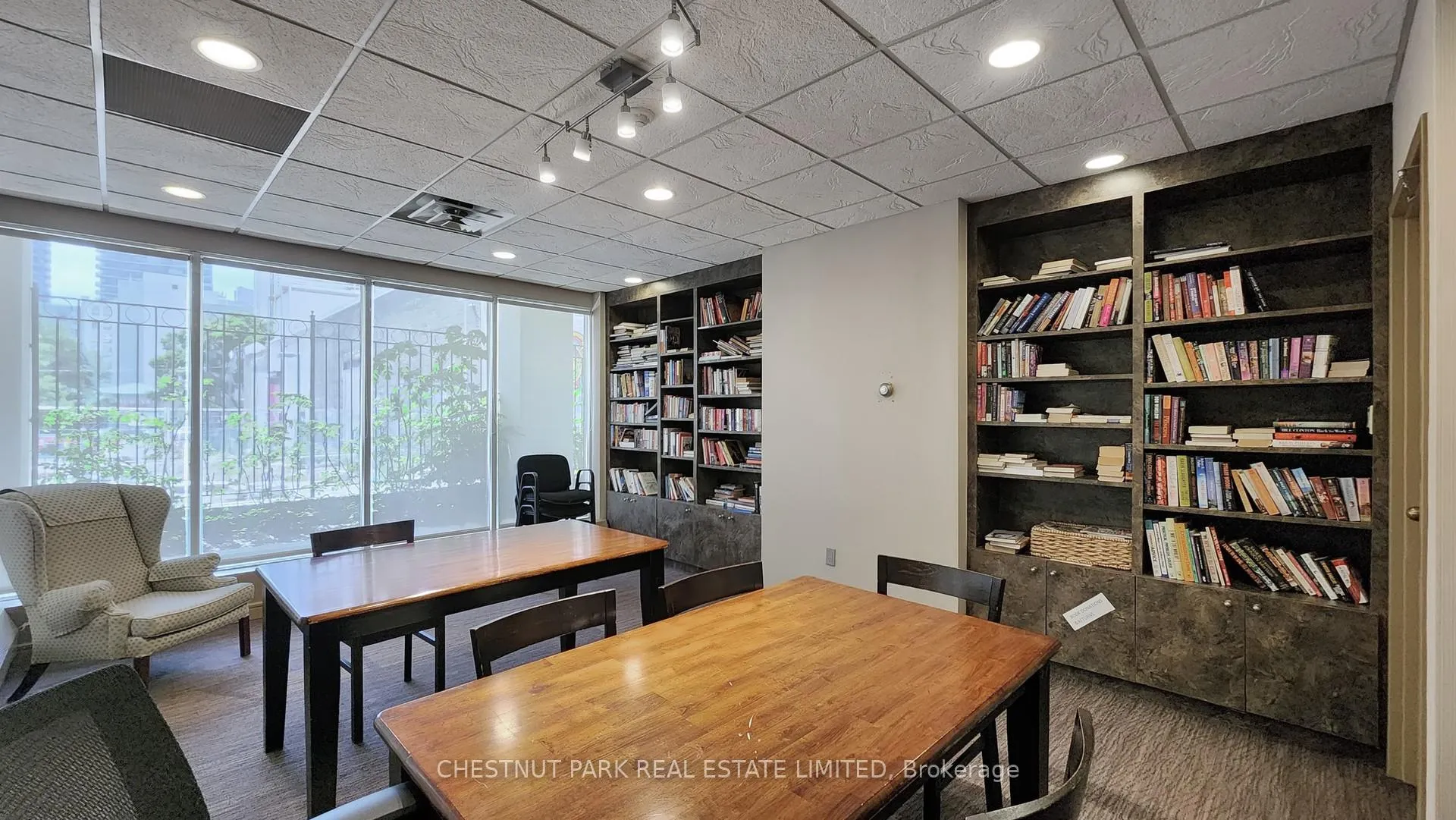 Photo 33 of Unit 810, 25 Maitland Street, Toronto, Church-Yonge Corridor — HOMEH
