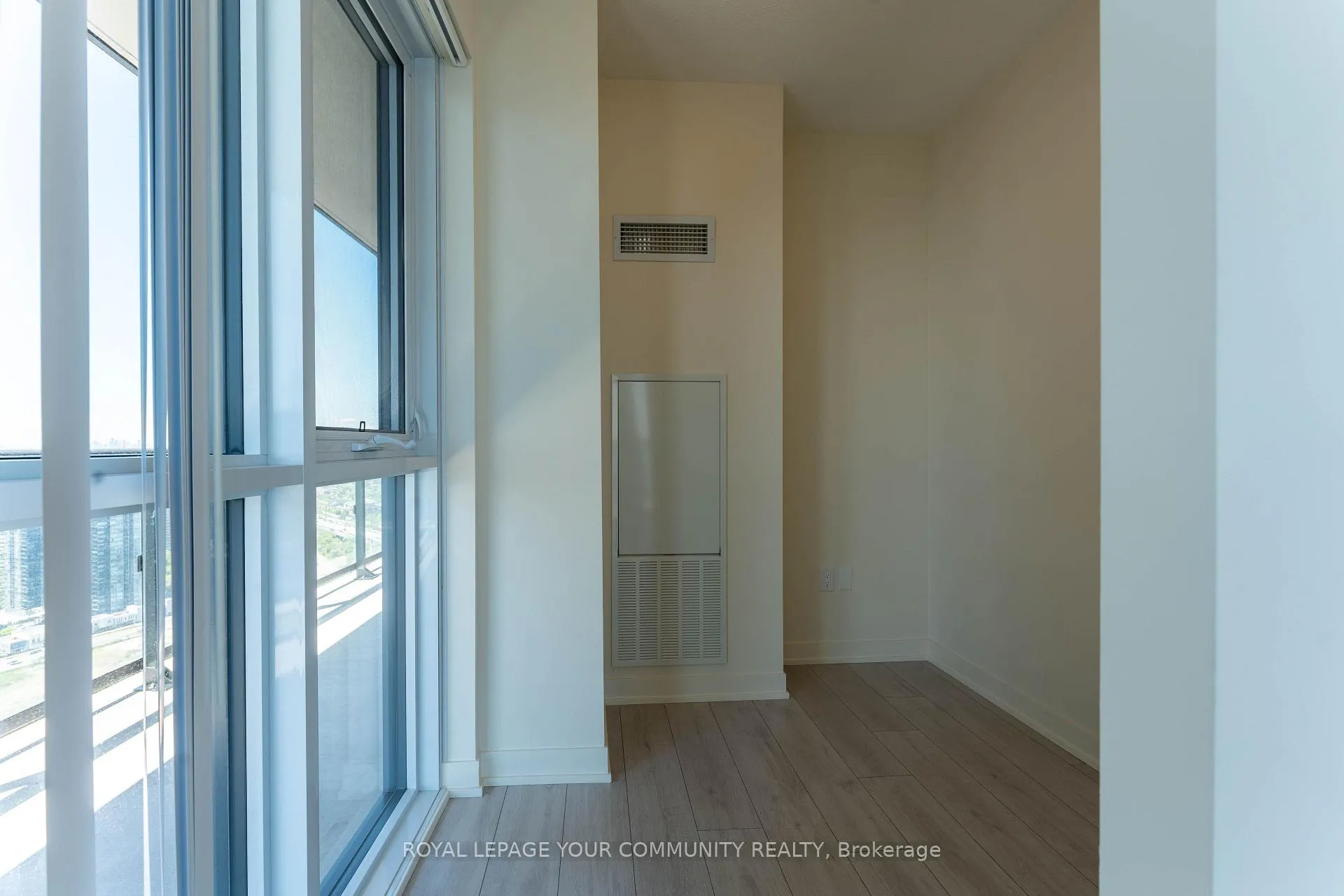 Photo 13 of Unit 4205, 38 Annie Craig Drive, Etobicoke, Mimico — HOMEH