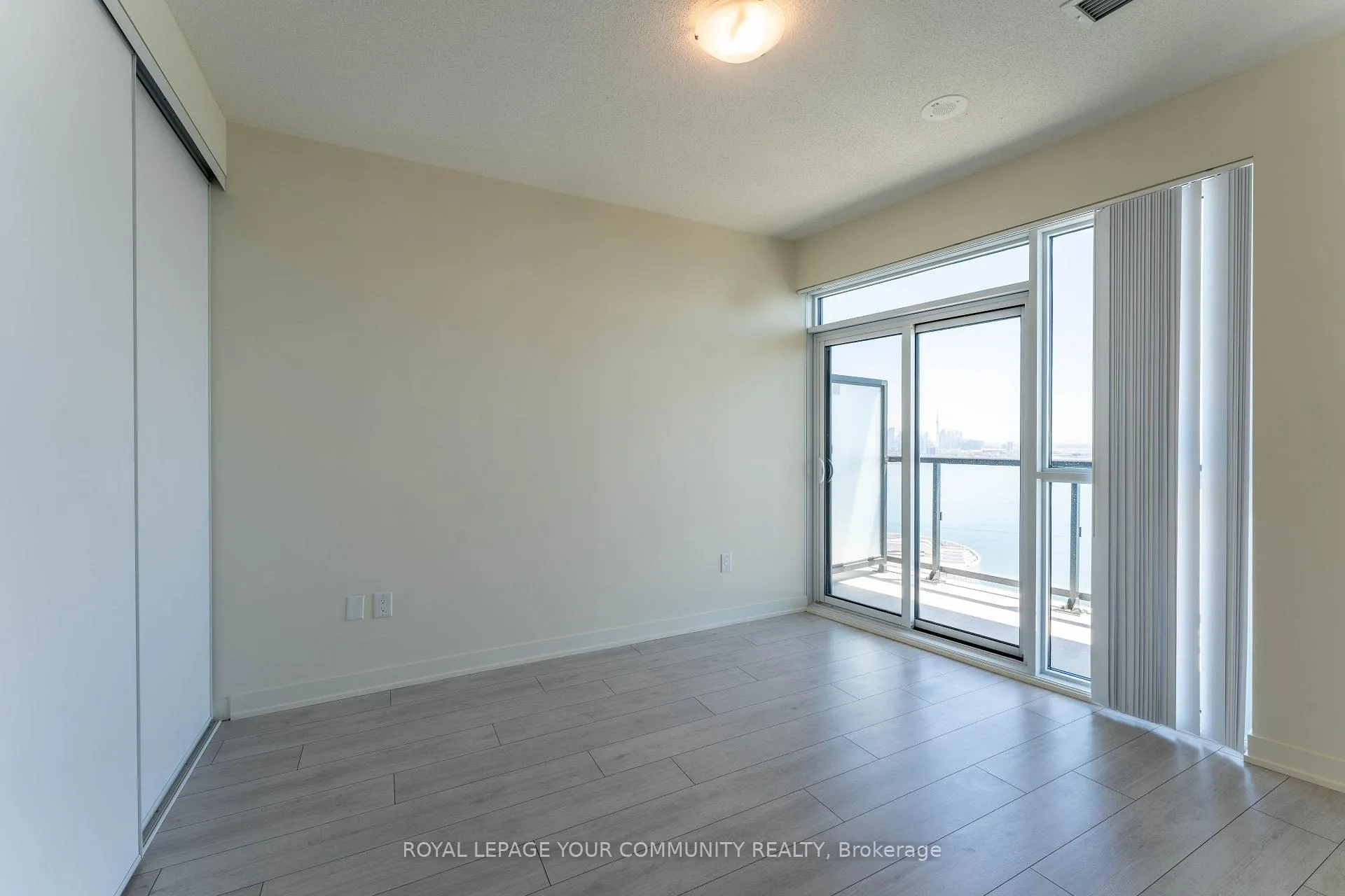 Photo 14 of Unit 4205, 38 Annie Craig Drive, Etobicoke, Mimico — HOMEH