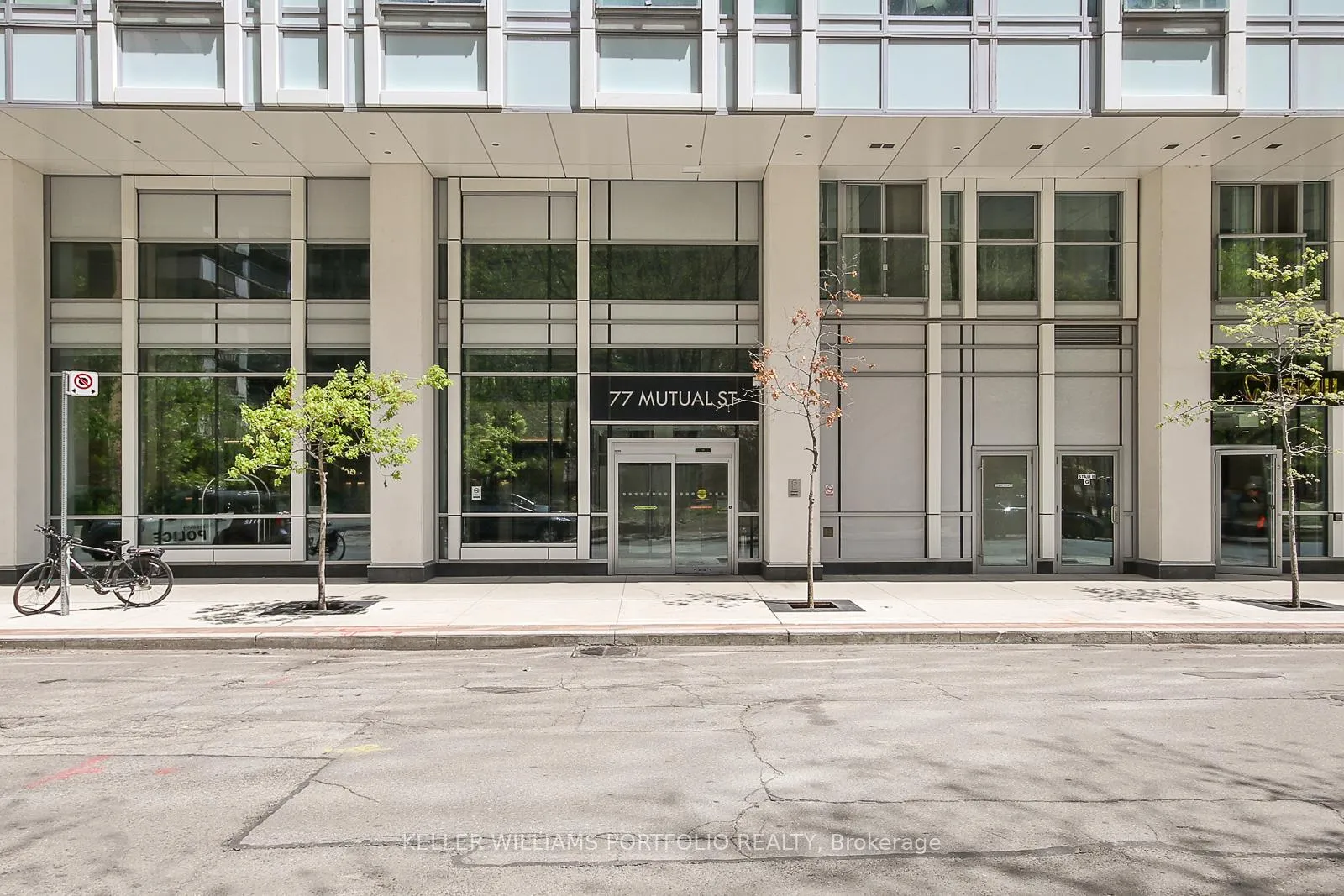 Photo 24 of Unit 902, 77 Mutual Street, Toronto, Church-Yonge Corridor — HOMEH