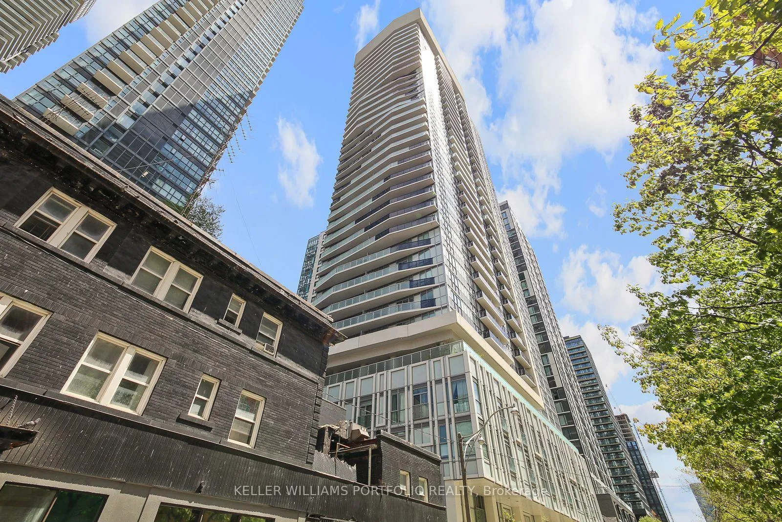 Photo 25 of Unit 902, 77 Mutual Street, Toronto, Church-Yonge Corridor — HOMEH