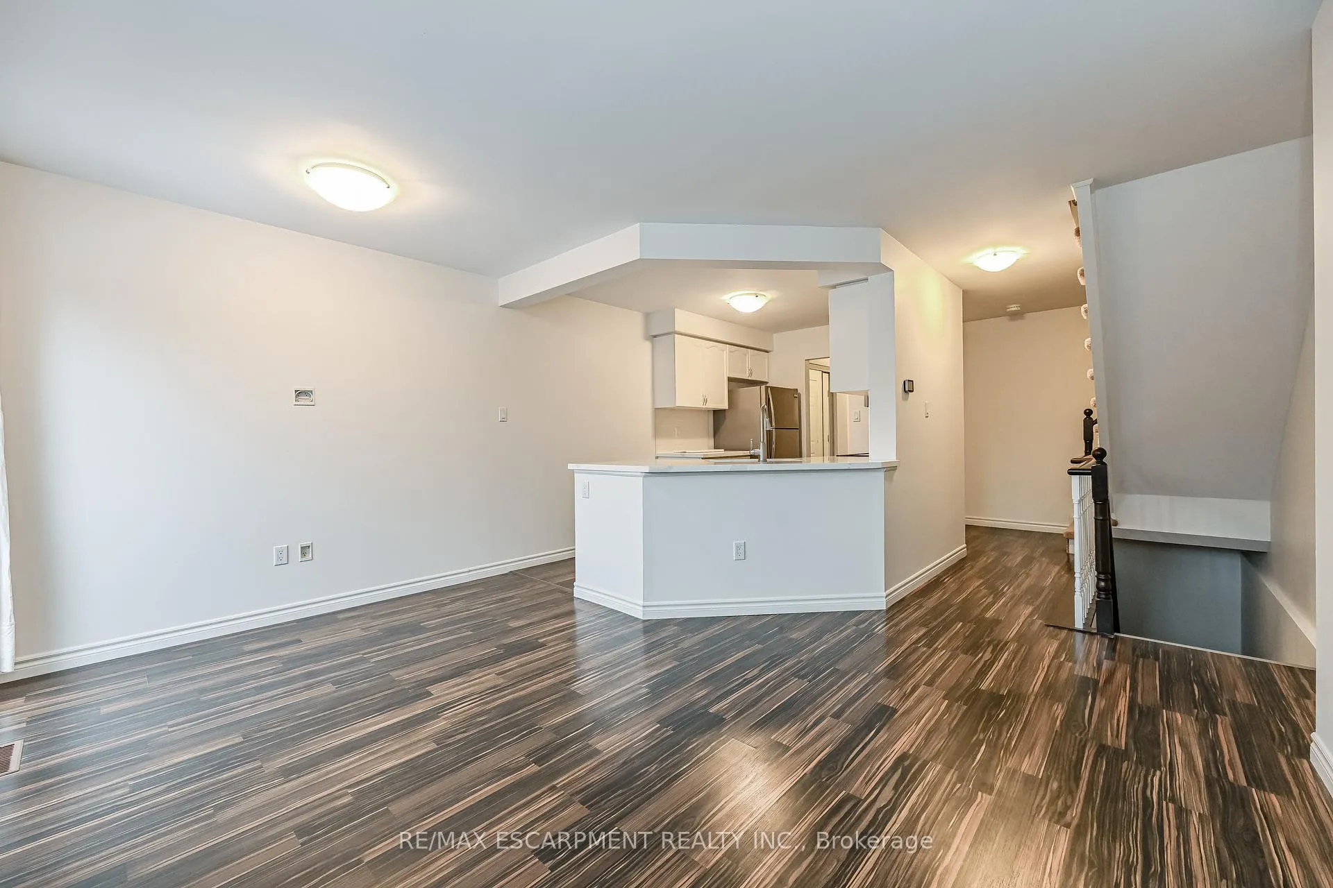 Photo 7 of Unit 12, 75 Ryan's Way, Hamilton, Waterdown — HOMEH