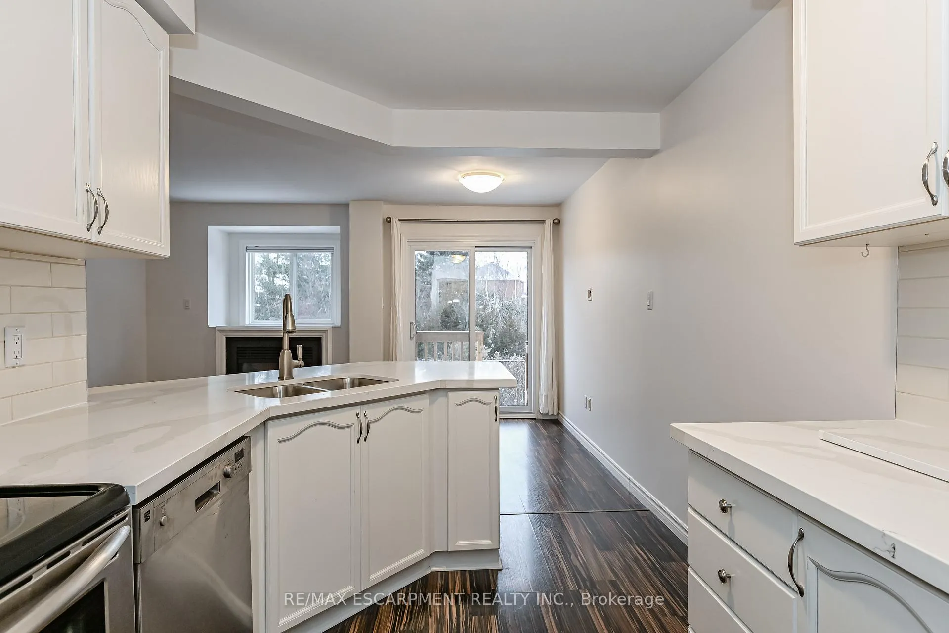 Photo 10 of Unit 12, 75 Ryan's Way, Hamilton, Waterdown — HOMEH