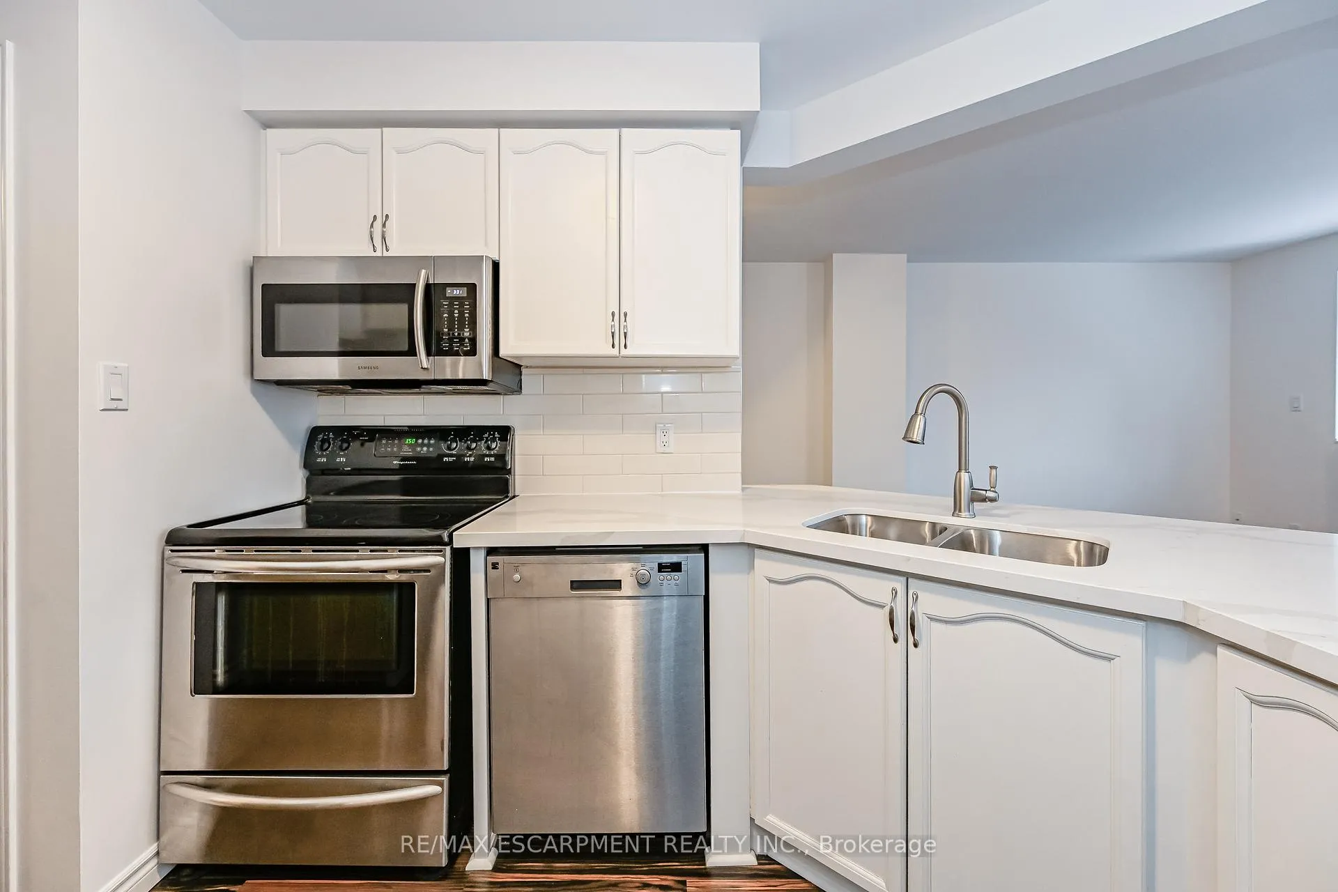 Photo 12 of Unit 12, 75 Ryan's Way, Hamilton, Waterdown — HOMEH