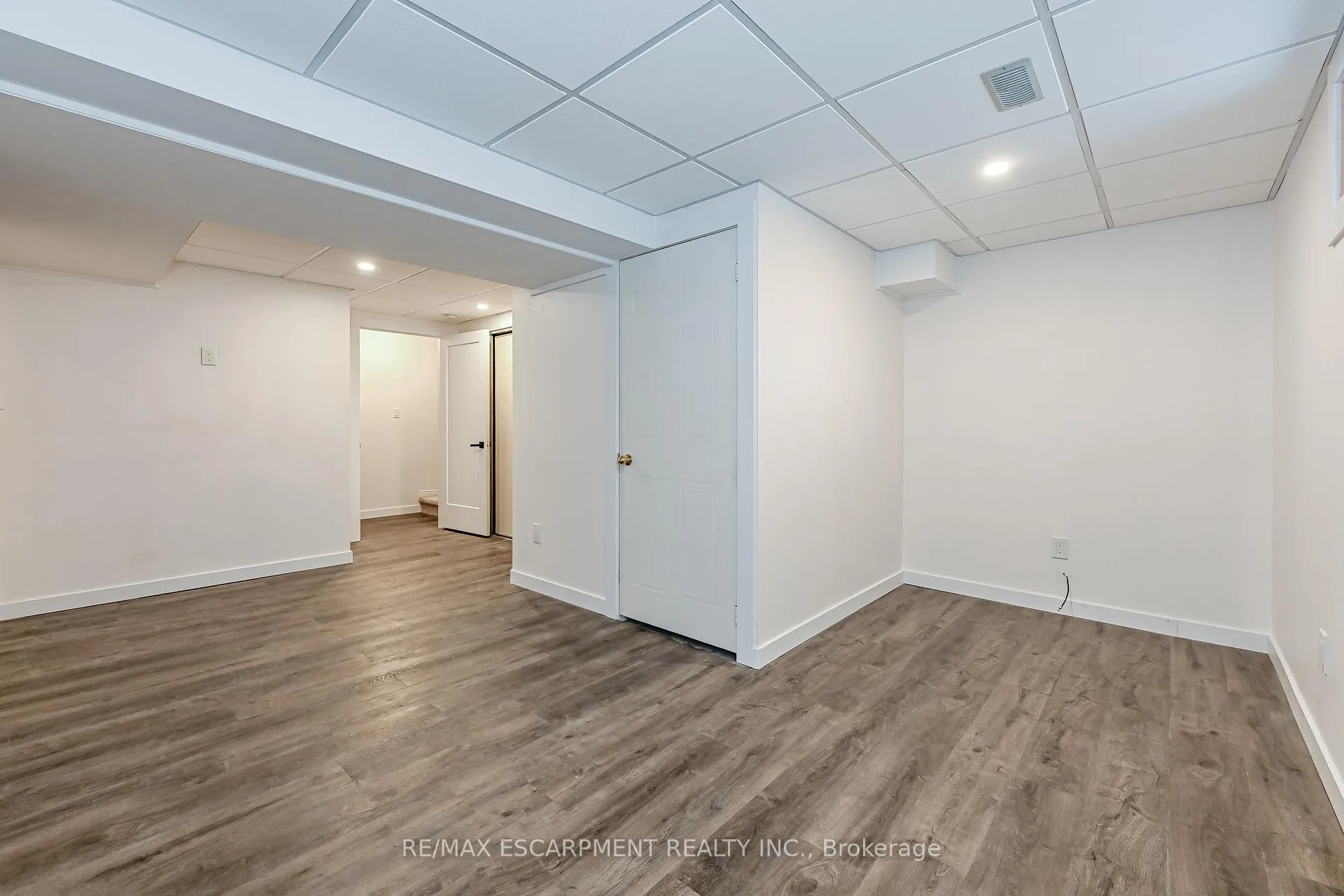 Photo 30 of Unit 12, 75 Ryan's Way, Hamilton, Waterdown — HOMEH