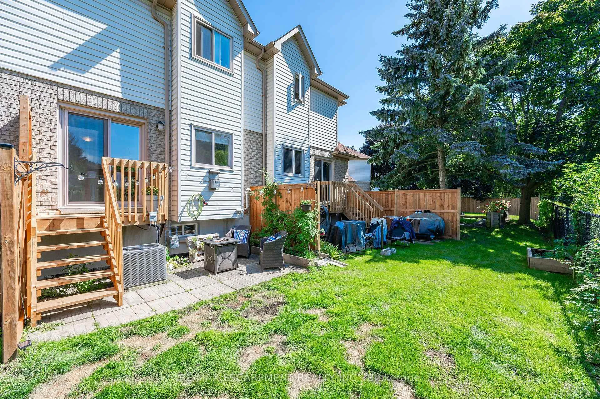 Photo 32 of Unit 12, 75 Ryan's Way, Hamilton, Waterdown — HOMEH