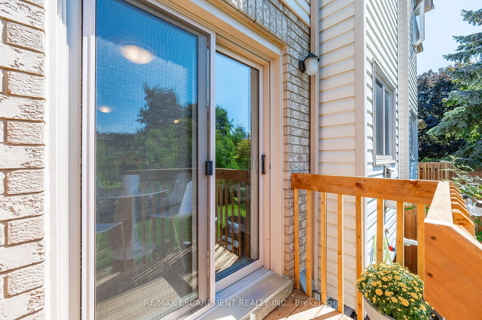 Photo 33 of Unit 12, 75 Ryan's Way, Hamilton, Waterdown — HOMEH