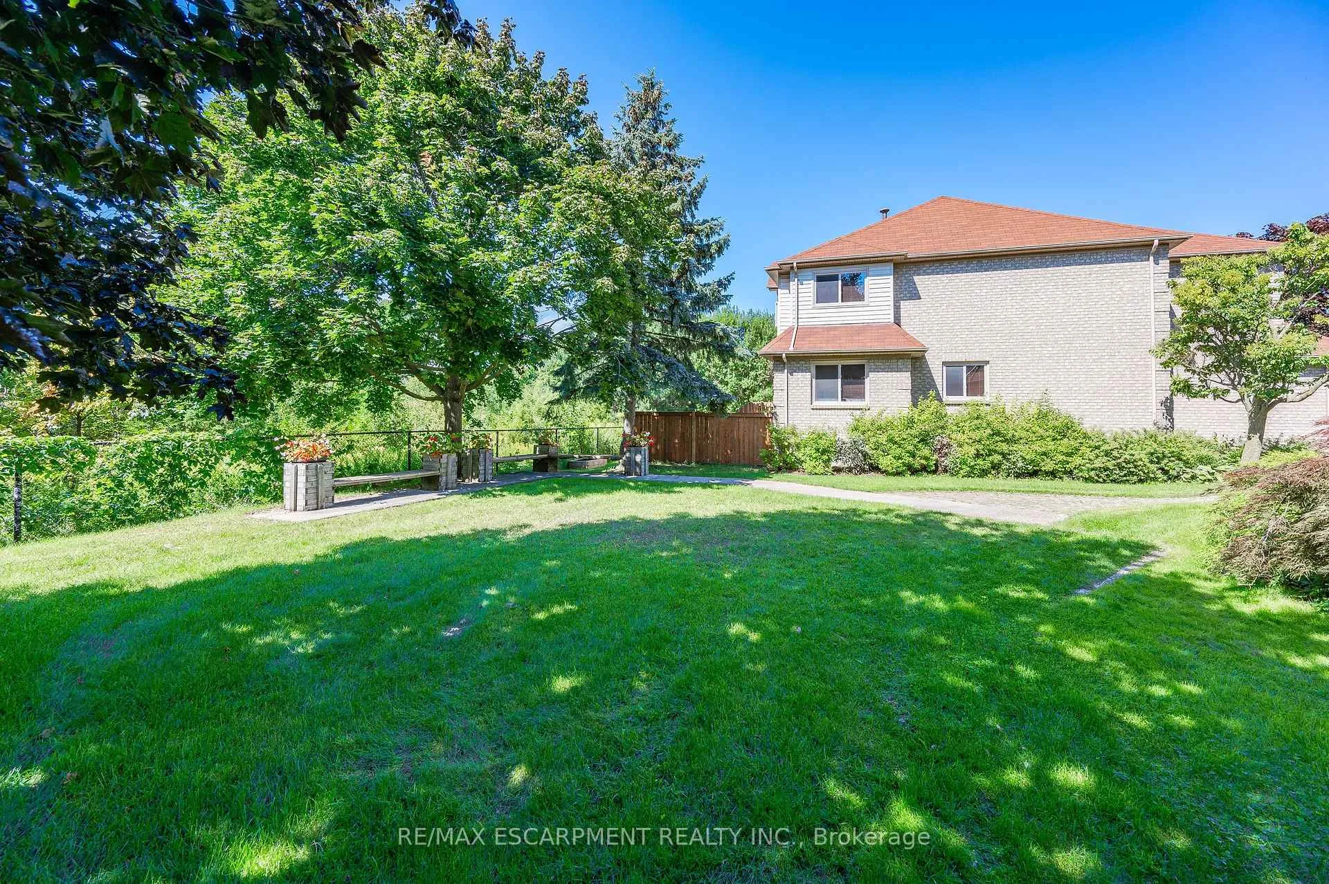 Photo 37 of Unit 12, 75 Ryan's Way, Hamilton, Waterdown — HOMEH