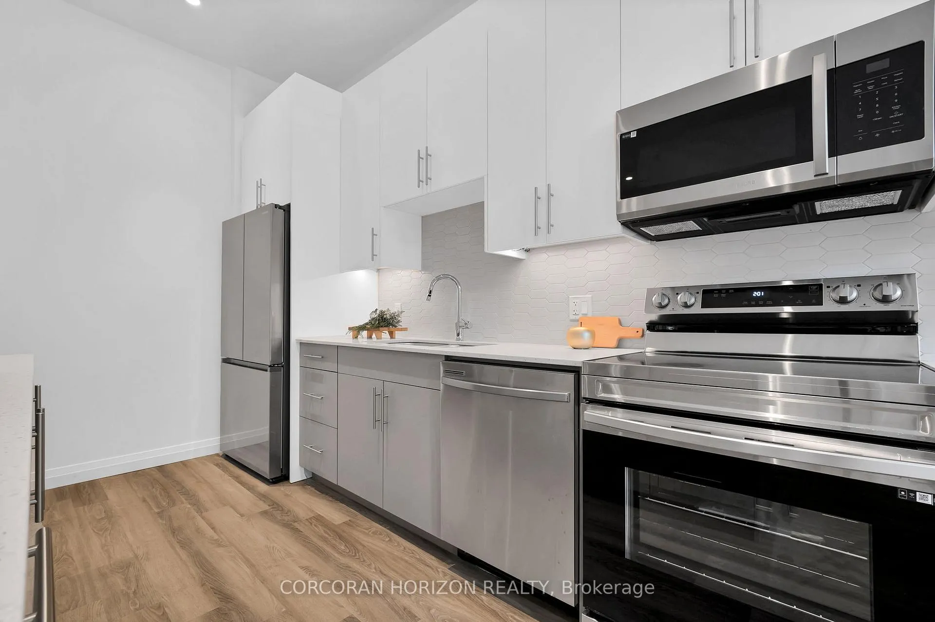 Photo 3 of Unit 105, 525 New Dundee Road, Kitchener — HOMEH