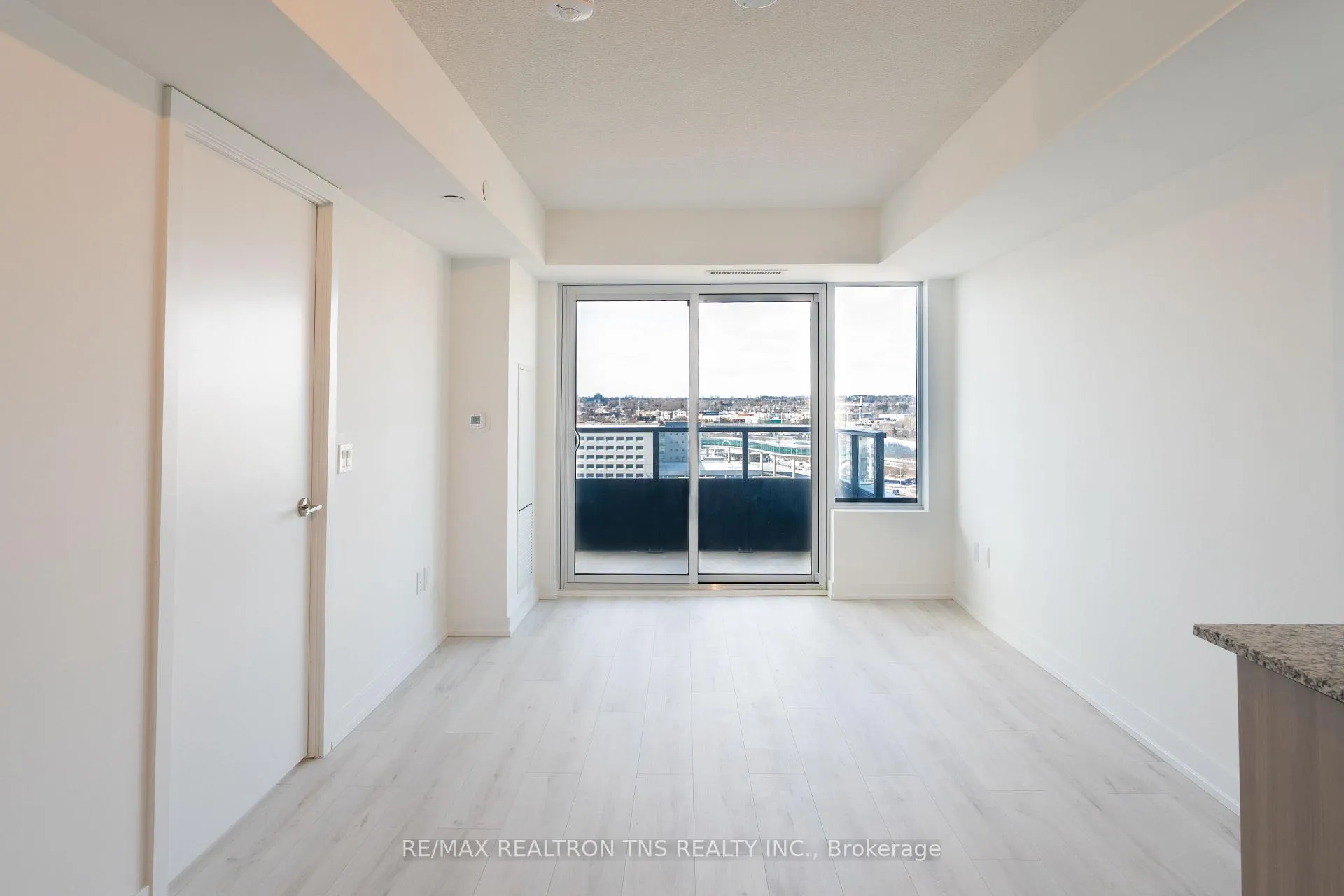 Photo 3 of Unit 1112, 1435 Celebration Drive, Pickering, Bay Ridges — HOMEH