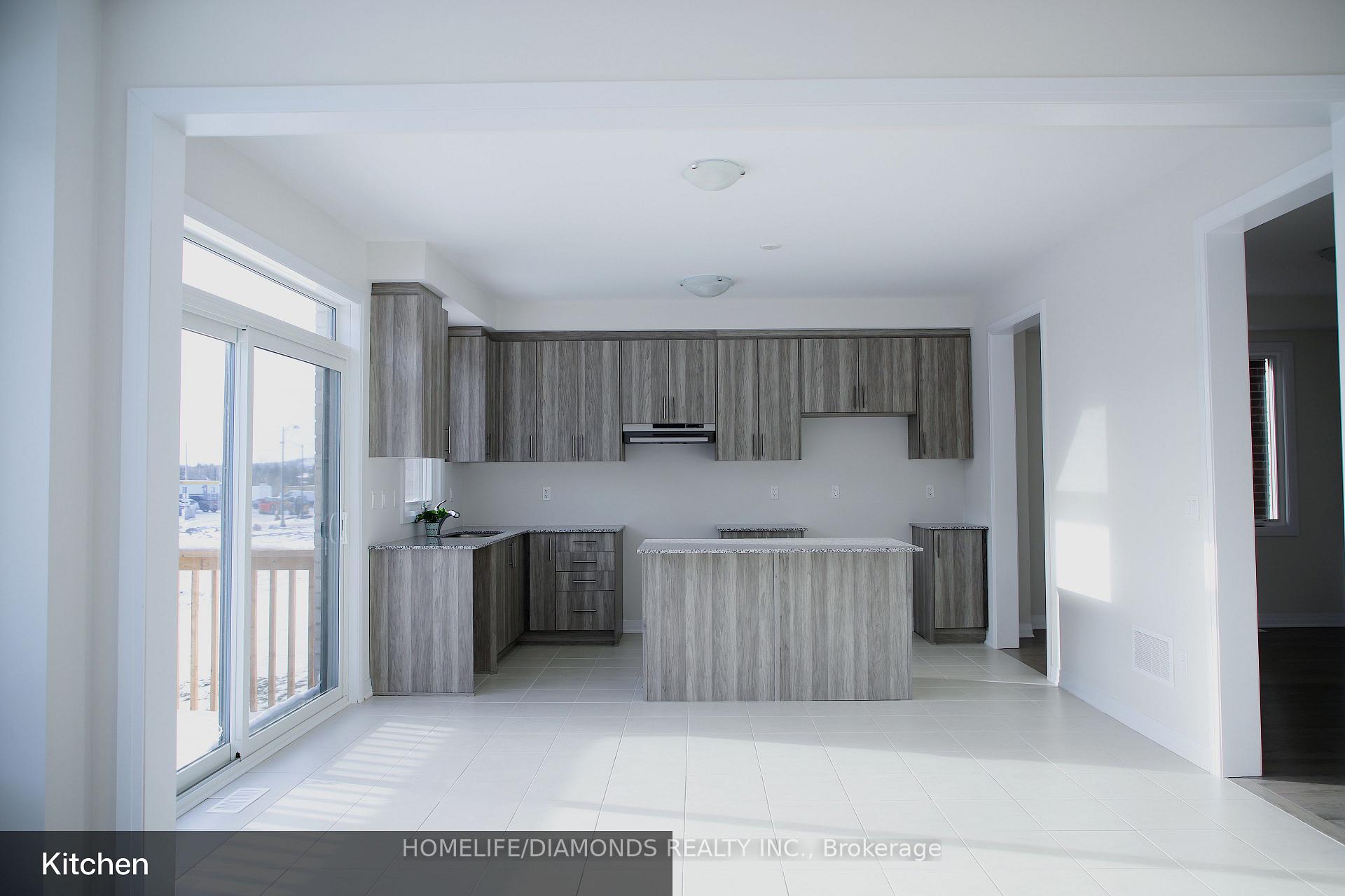 Photo 3 of 33 Gibson Drive, Erin — HOMEH