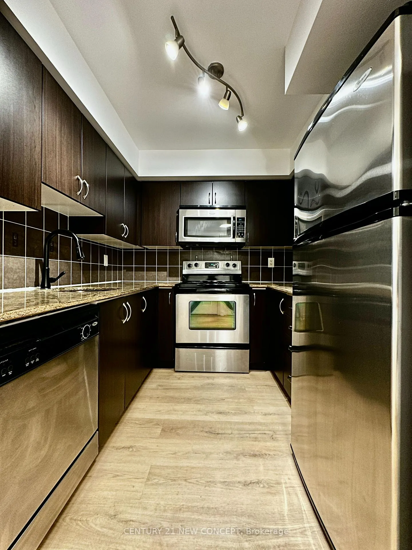 Photo 4 of Unit 409, 225 Wellesley Street E, Toronto, Cabbagetown-South St. James Town — HOMEH