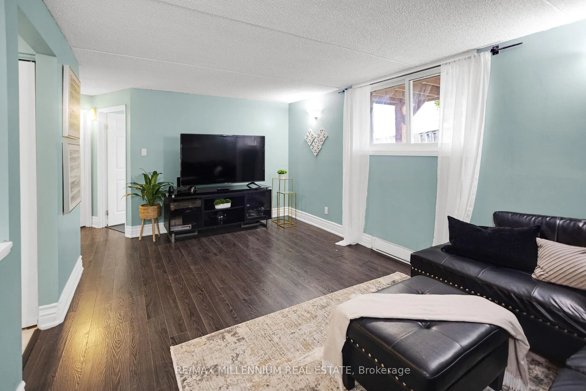 Photo 9 of Unit 303, 266 Overlea Drive, Kitchener, Forest Hill — HOMEH